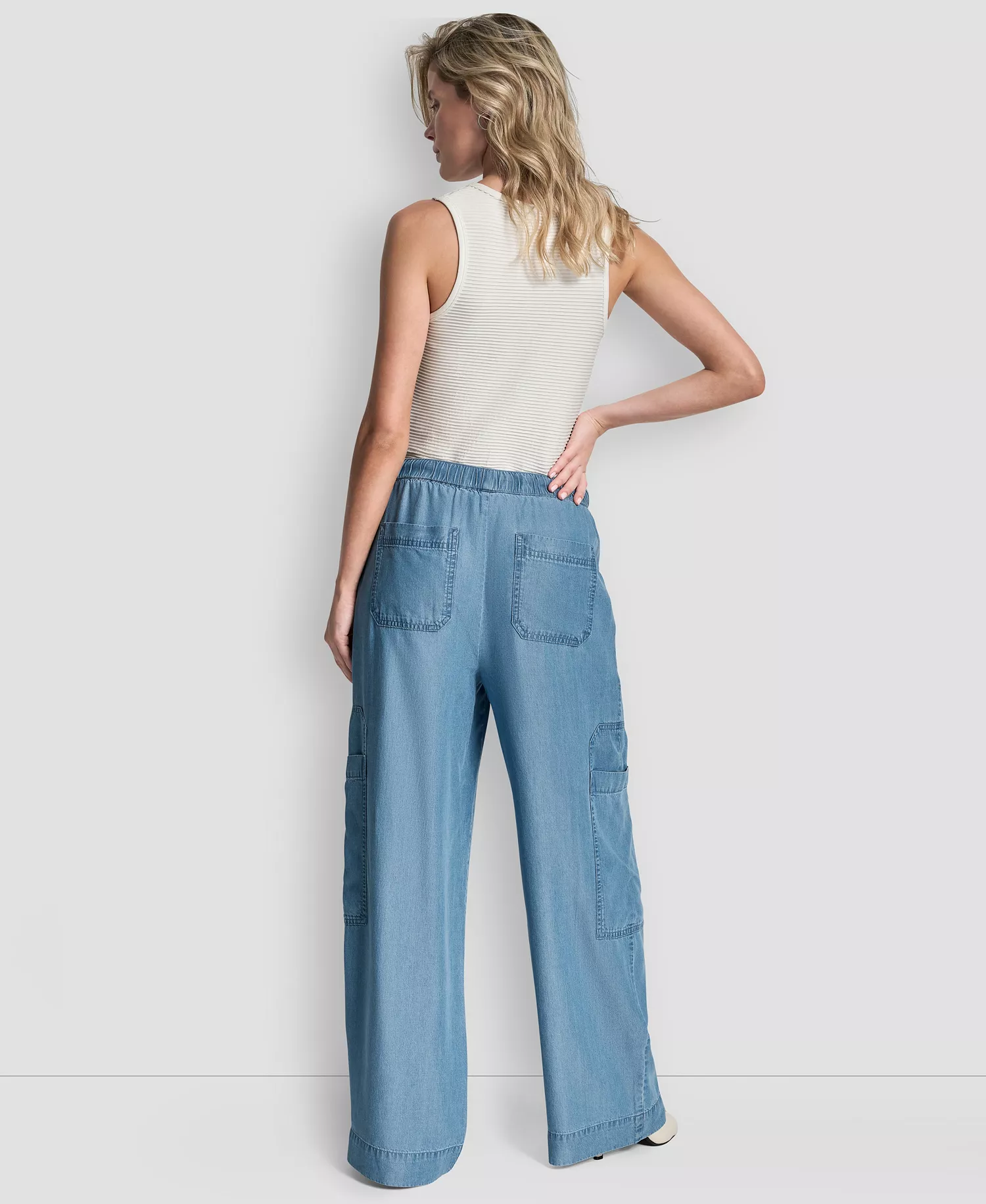 Women's Patch Pocket Detail Pull-On Pants - Stream Wash - L