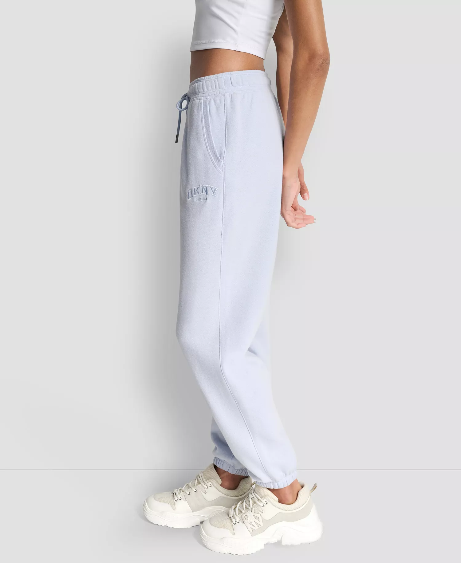 Women's Varsity Embroidered Logo Relaxed Pockets Pull-On Joggers - Frost Blue - L