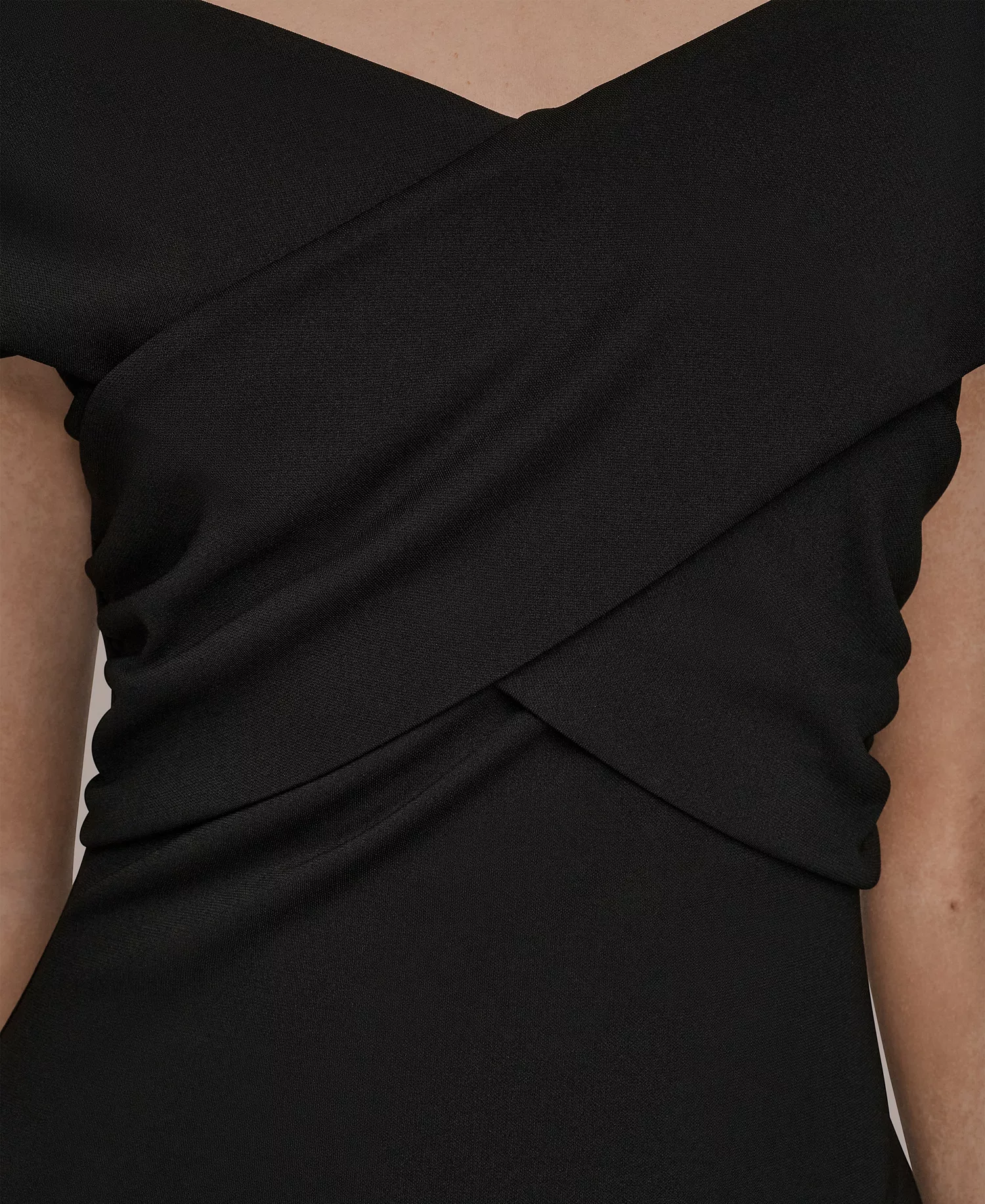 Women's Criss-Cross Off-Shoulder Dress - Black - 10