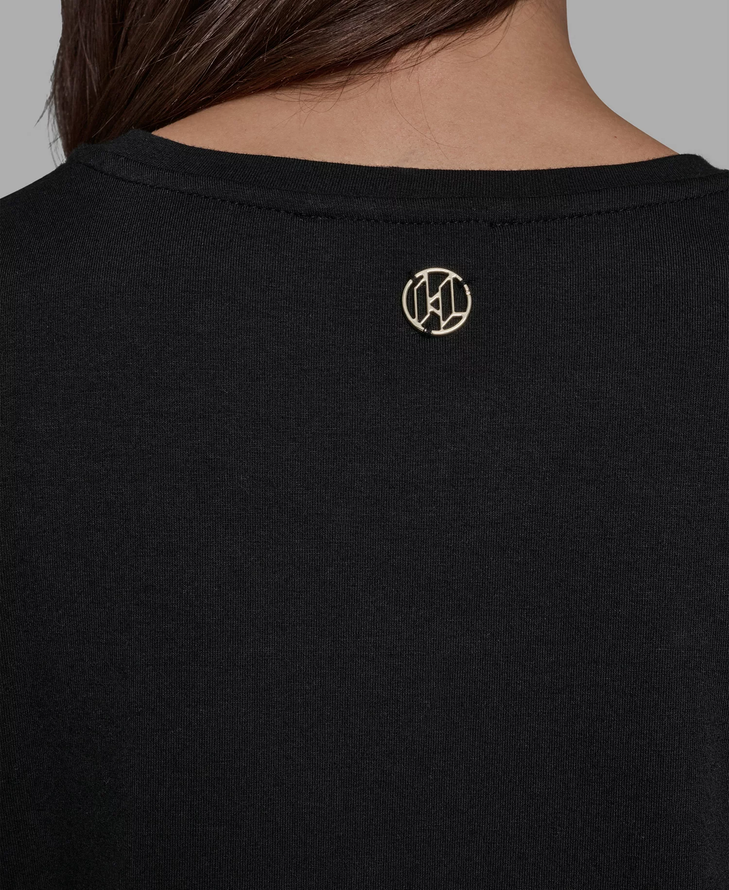 Women's Crew Neck Short-Sleeve Floral Crochet-Trim Top - Black - L