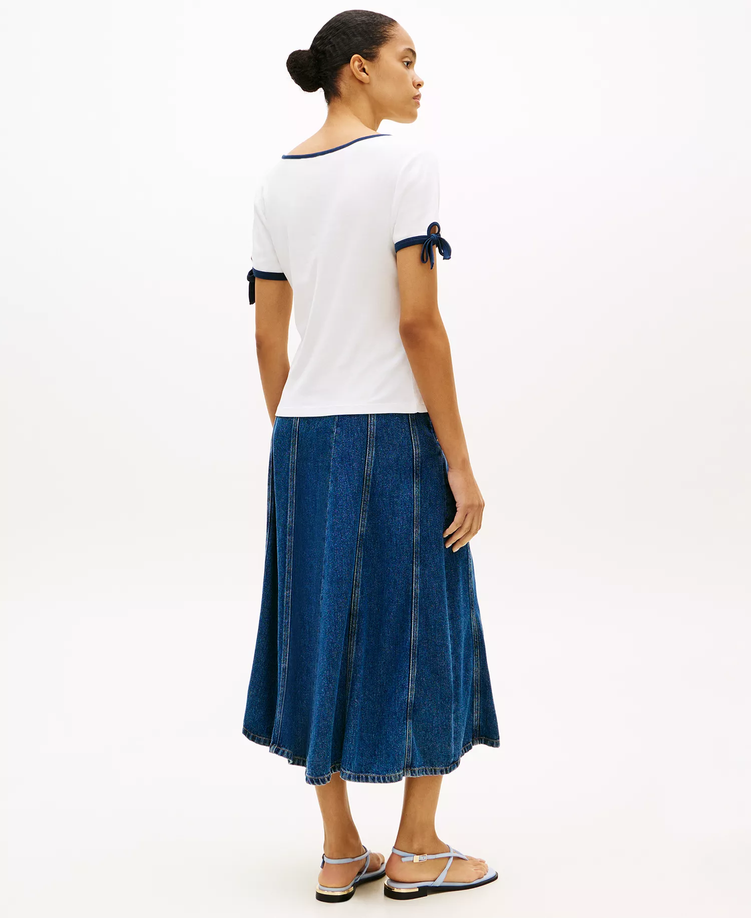 Women's Bow Detail V-Neck T-Shirt - Ecru - L