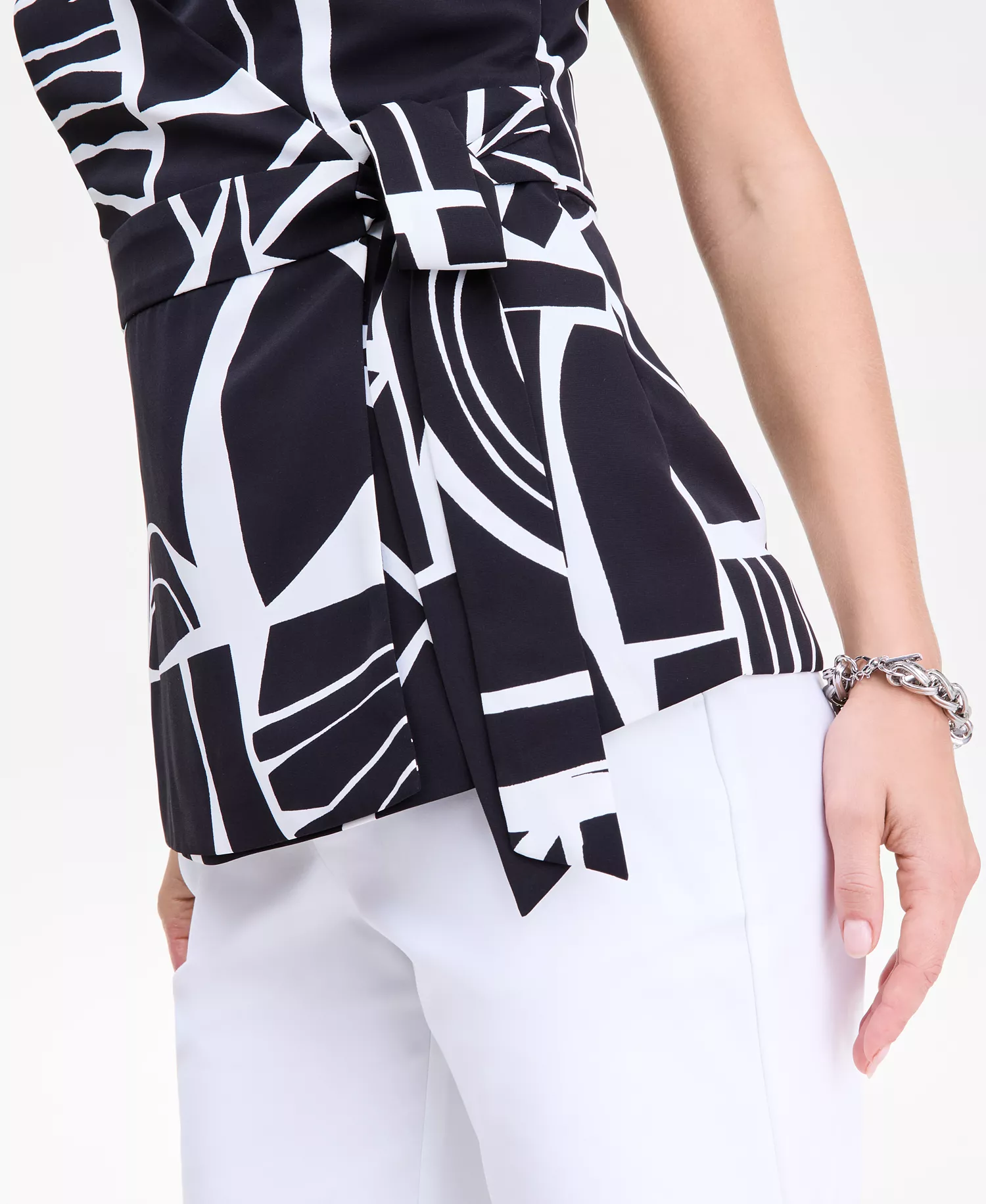 Women's Printed Sleeveless Wrap Top, Macy's Exclusive - Fae Geo - L