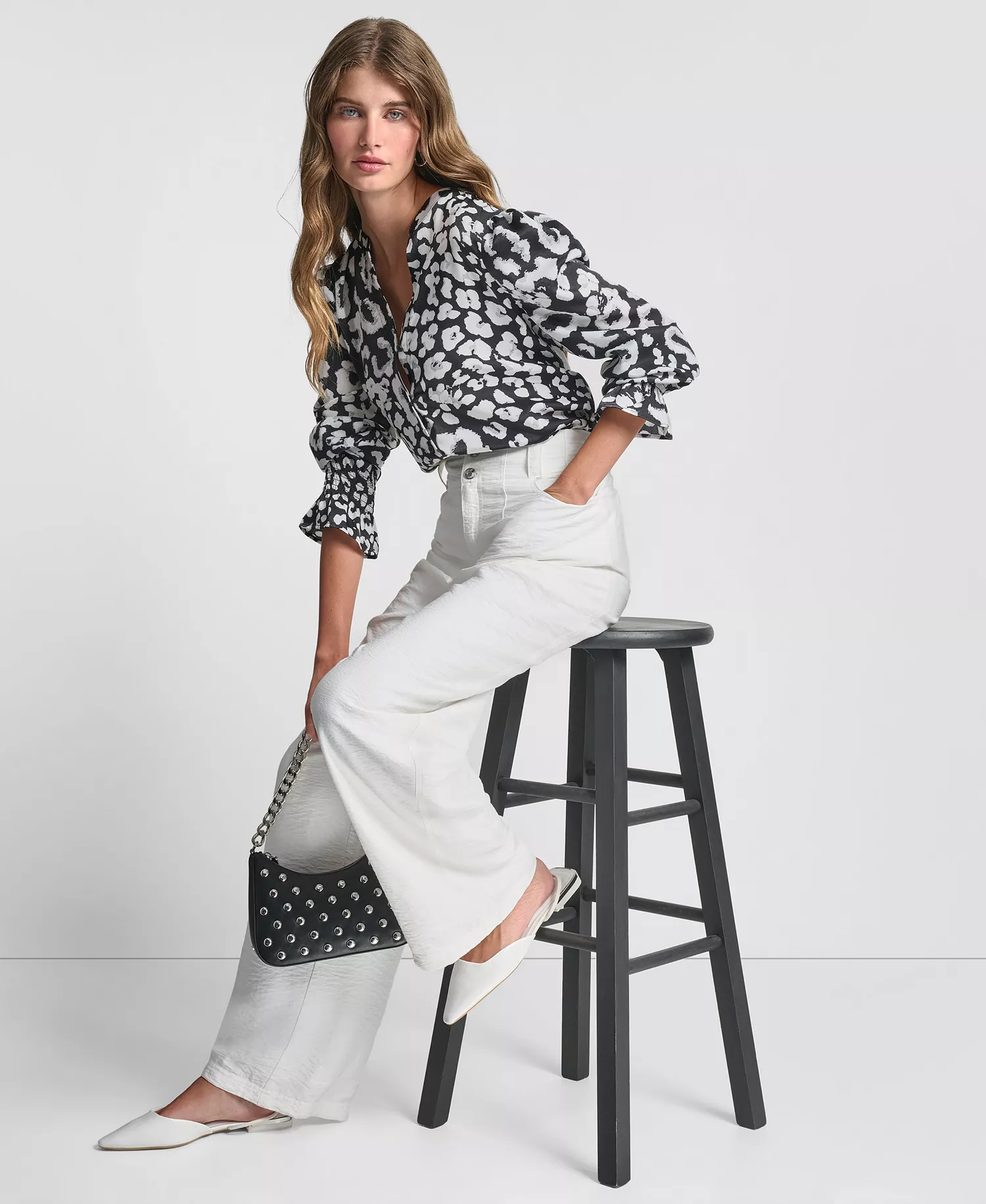 Women's Long-Sleeve Split-Neck Top - Black Leopard - S