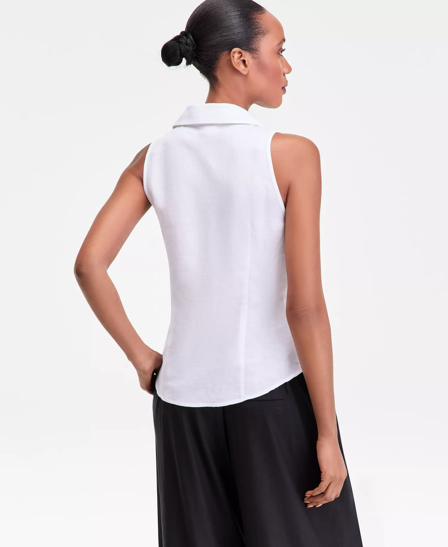 Women's Sleeveless Collared Linen Button-Down Shirt, Macy's Exclusive  - Bright White - L