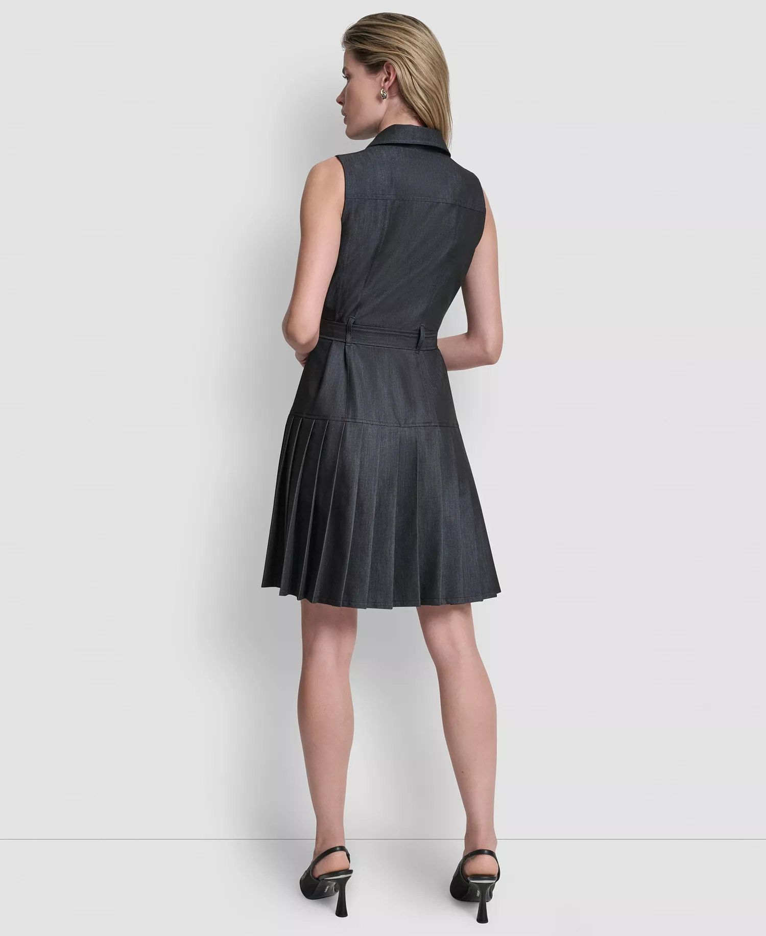 Women's Sleeveless Collared Pleated Dress - Denim - 10