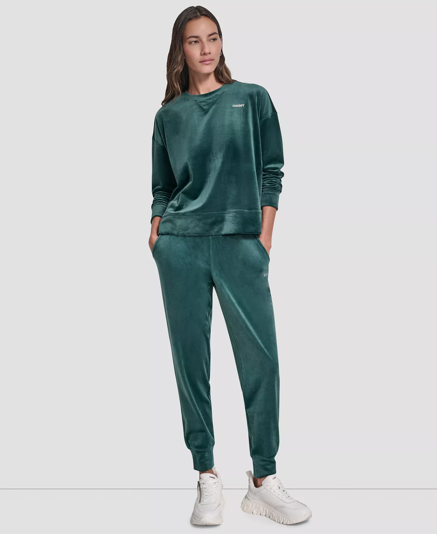 Women's Platinum Velour Crewneck Sweatshirt - Cool Pine - M