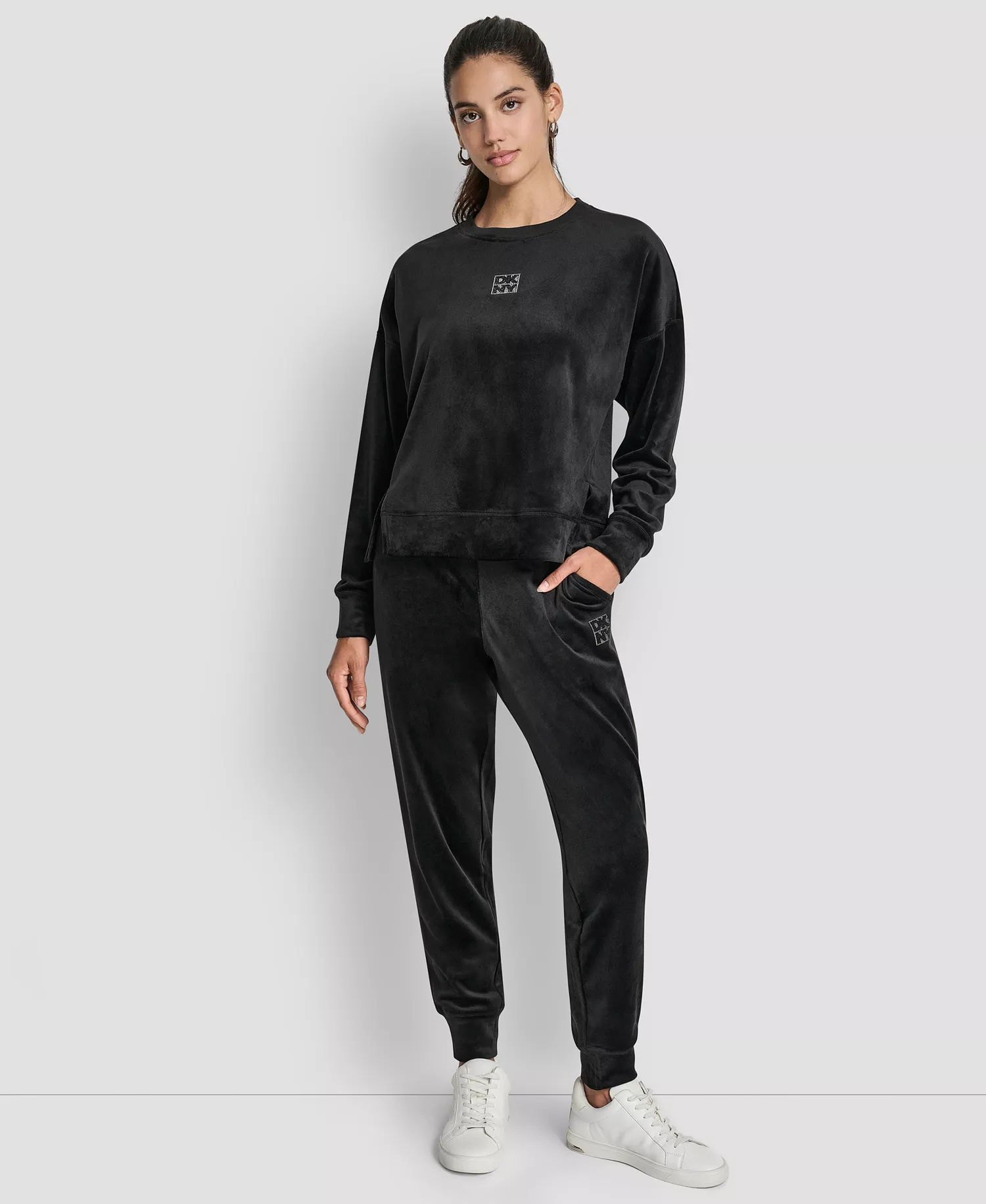 Women's Super Soft Velour Stacked Logo Mid-Rise Slim-Fit Joggers - Black - M