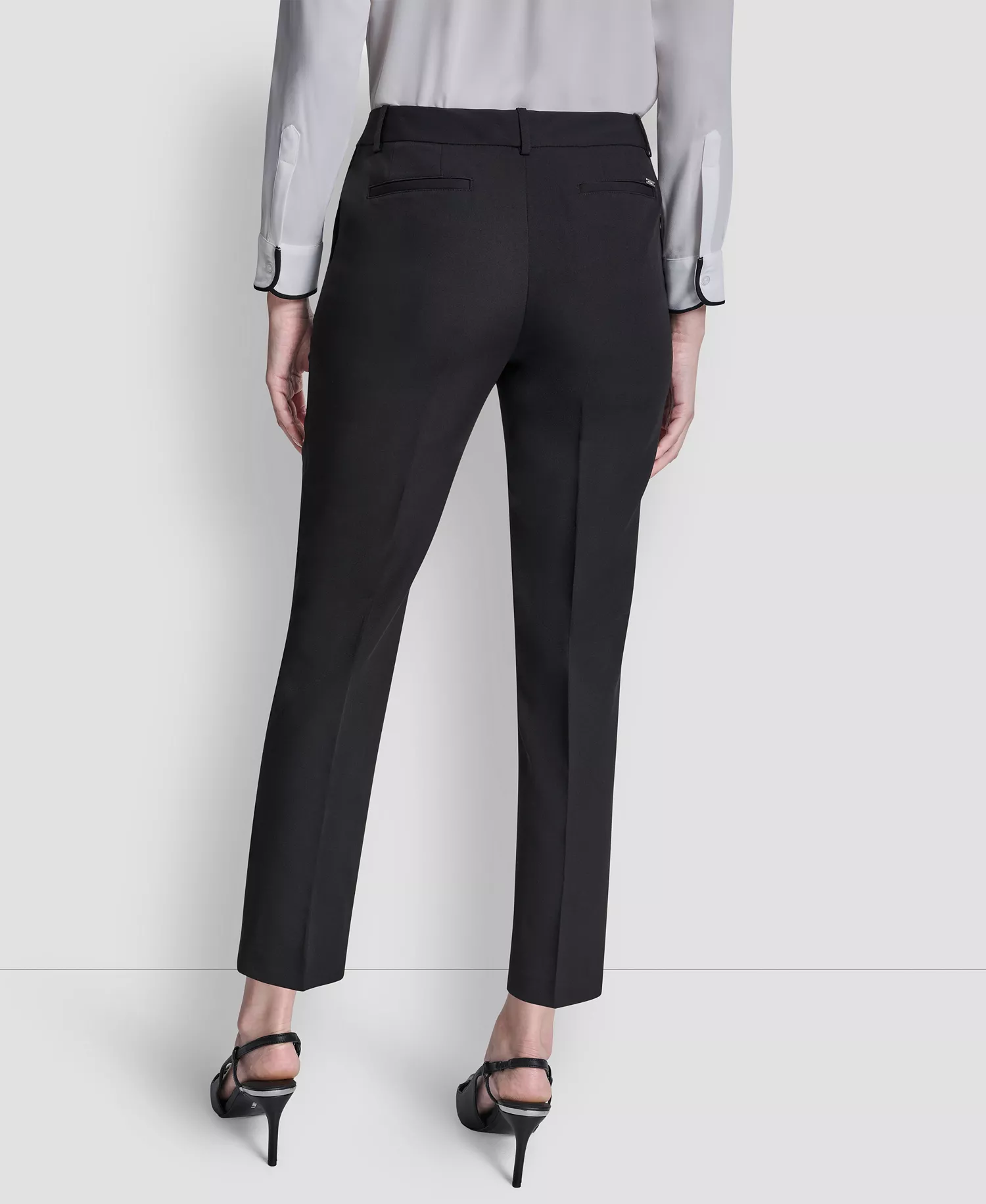 Petite Essex Ankle Mid Rise Pants - Jet Black - 6P
