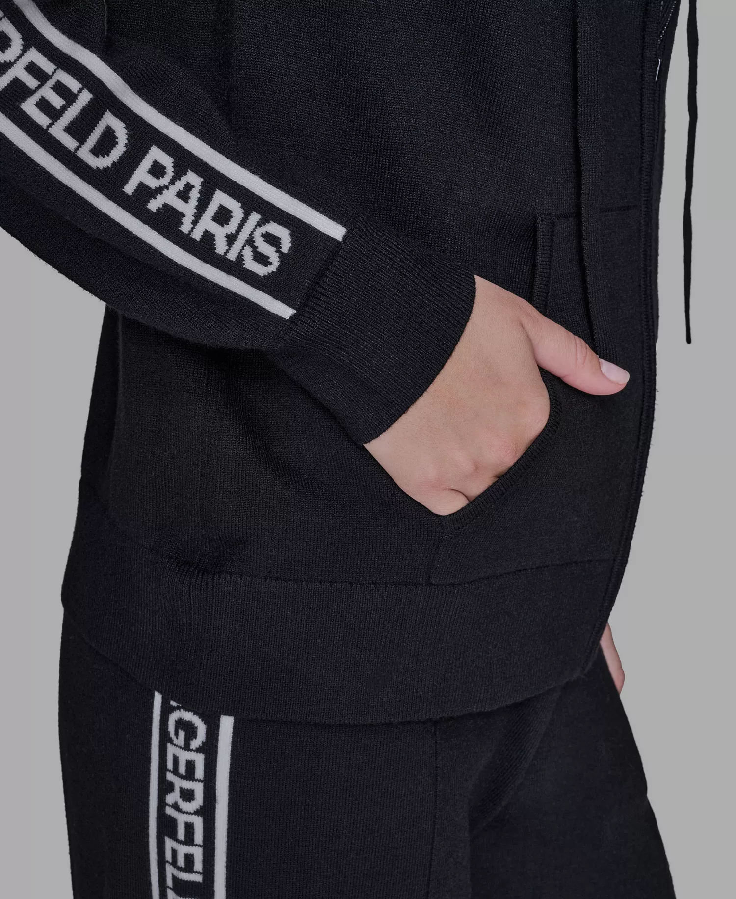 Women's Logo Detail Long-Sleeve Jacket - Black - L