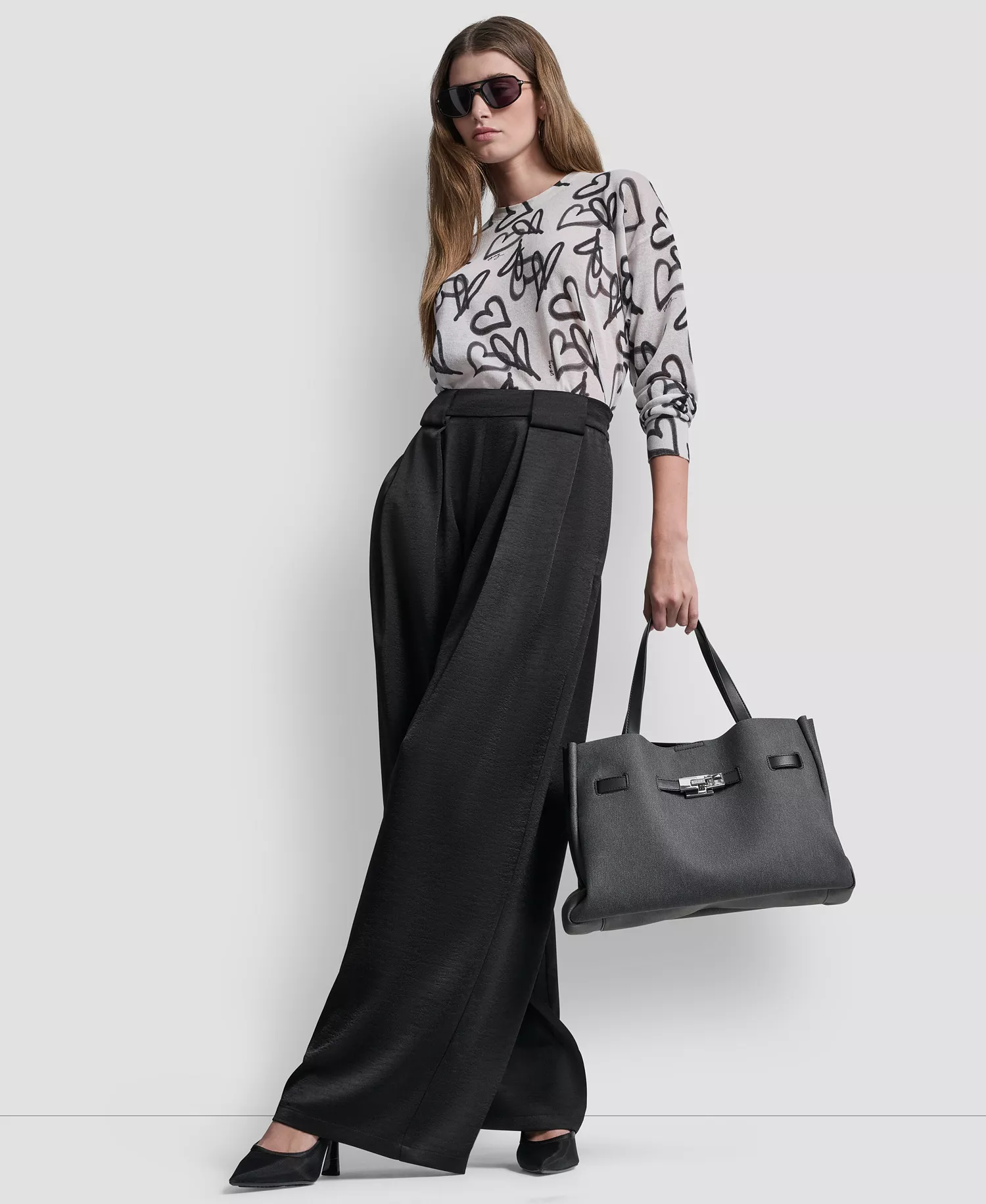 Women's Pleated Wide-Leg Pull-On Pants - Black - L