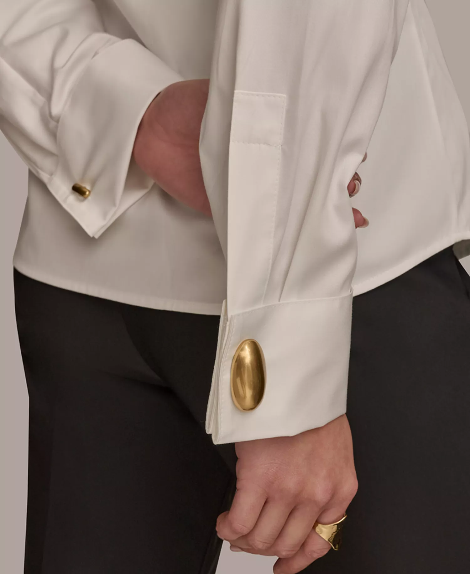 Women's Wrist-Hardware Button-Down Shirt - Cream - L