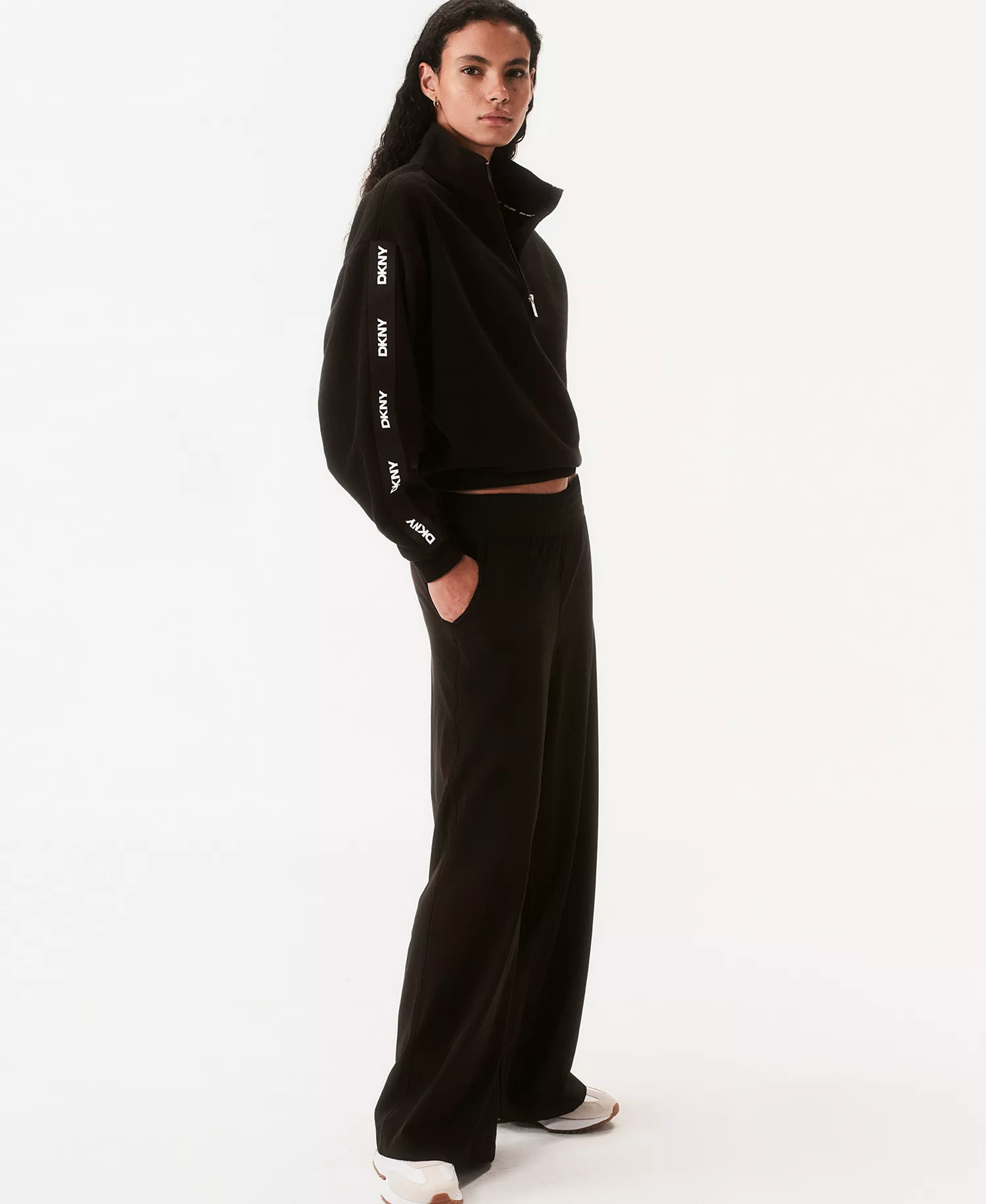 Women's Classic Logo Elastic Oversized Quarter-Zip Top - Black - L