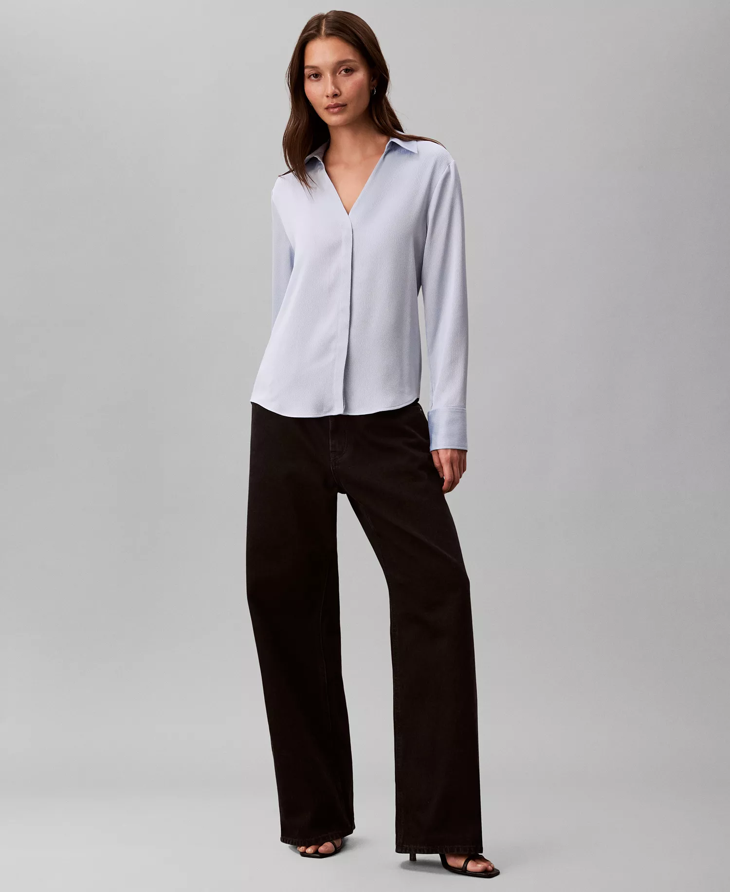 Women's Hammered Fitted Collared Shirt and Hammered Pull-On Pants - Breezy Blue - L