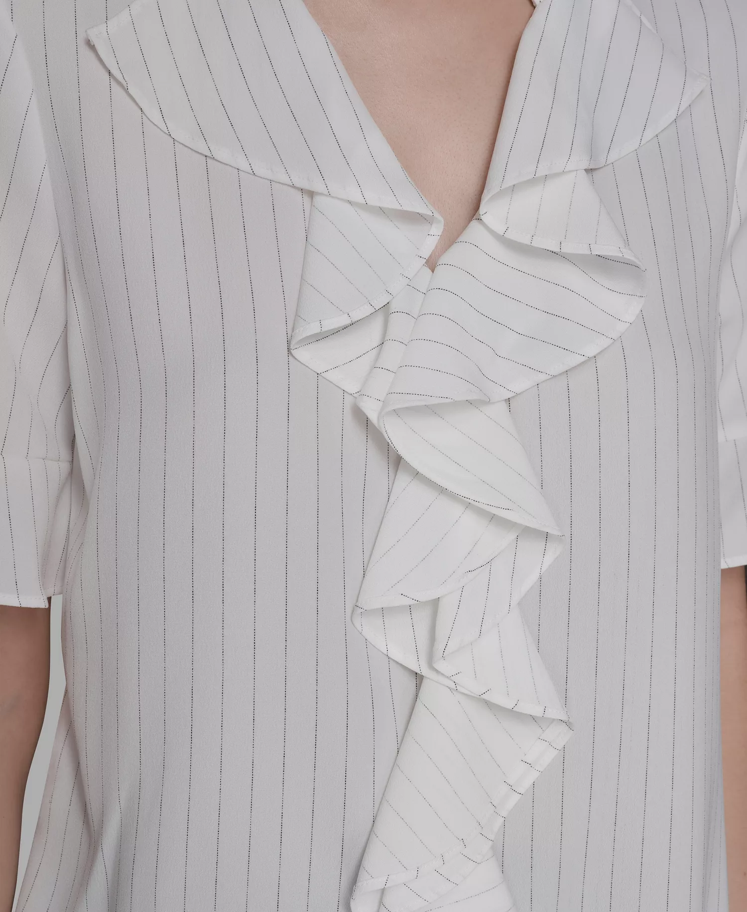 Women's Short-Sleeve Ruffle Top - Soft White - L