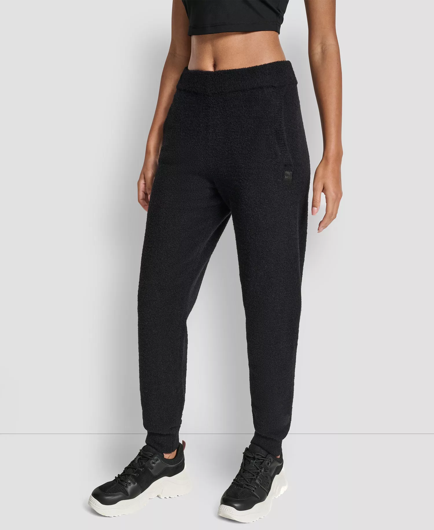 Women's Feather Yarn Tonal Jogger - Black - L
