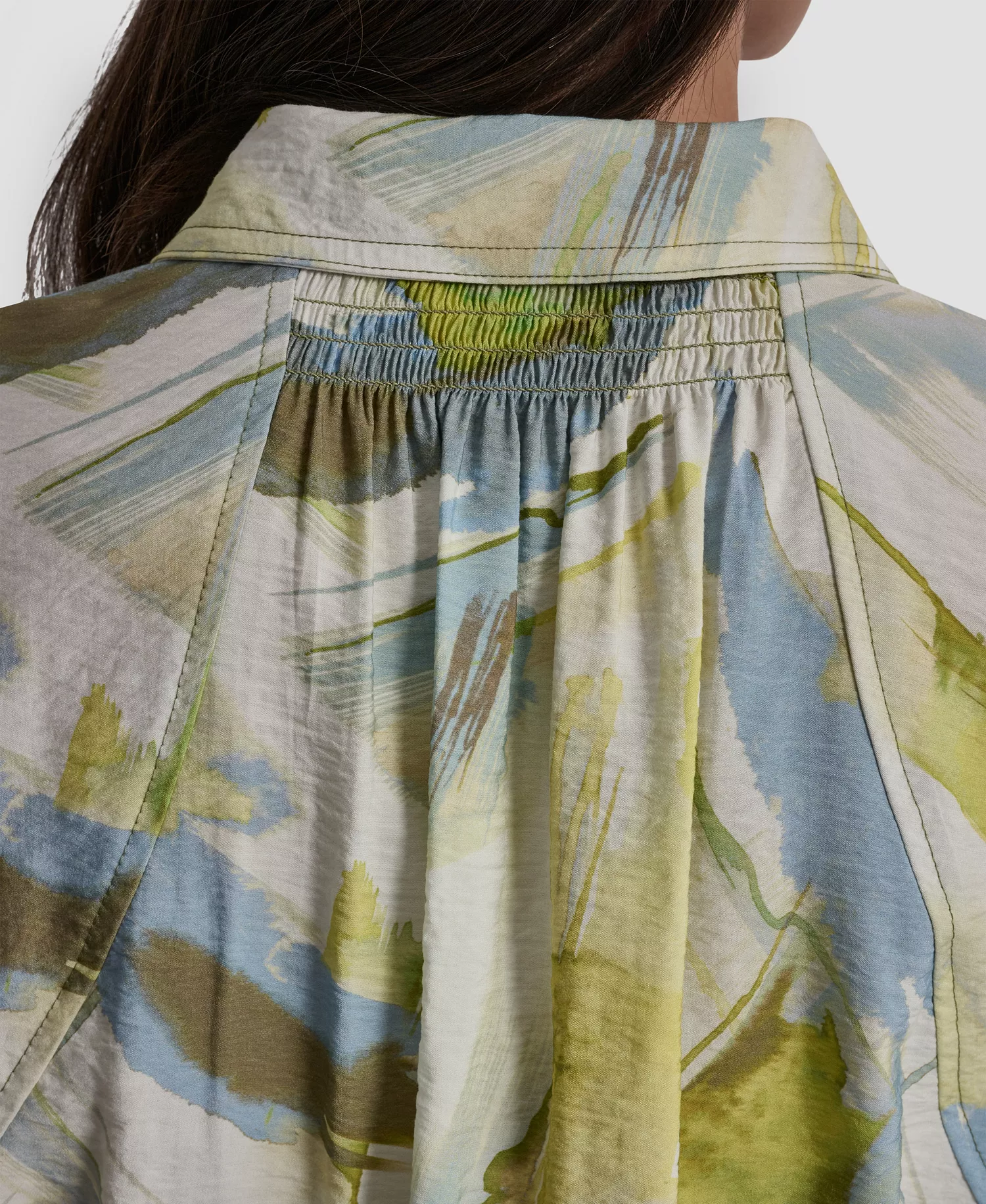 Women's Roll-Tab Sleeves Collar Neck Top - March Watercolor - L