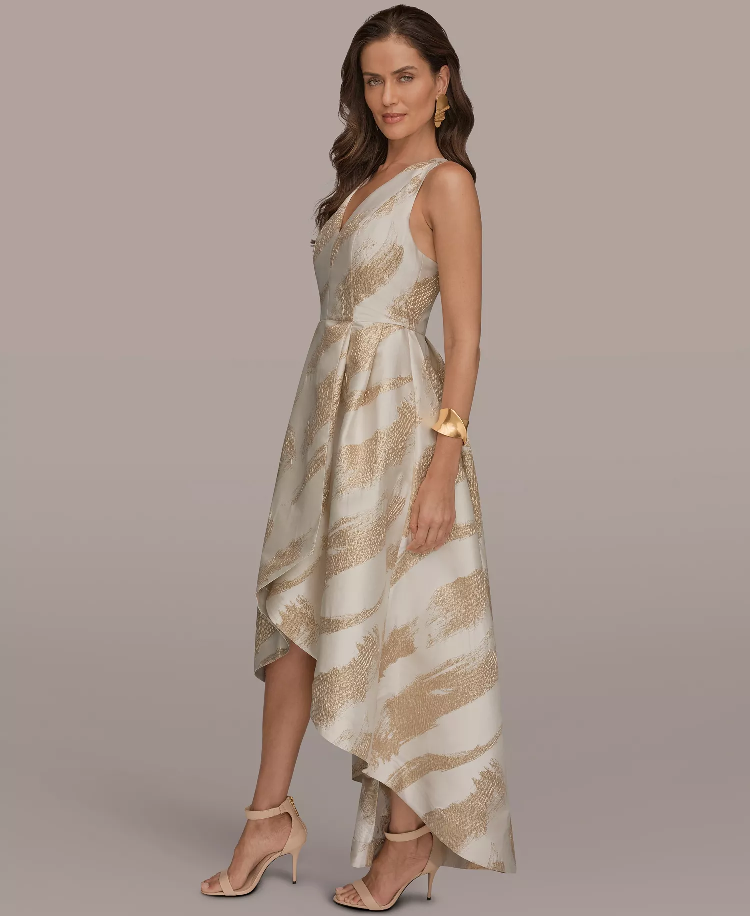 Women's V-Neck High-Low Jacquard Gown - Cream/Gold - 10