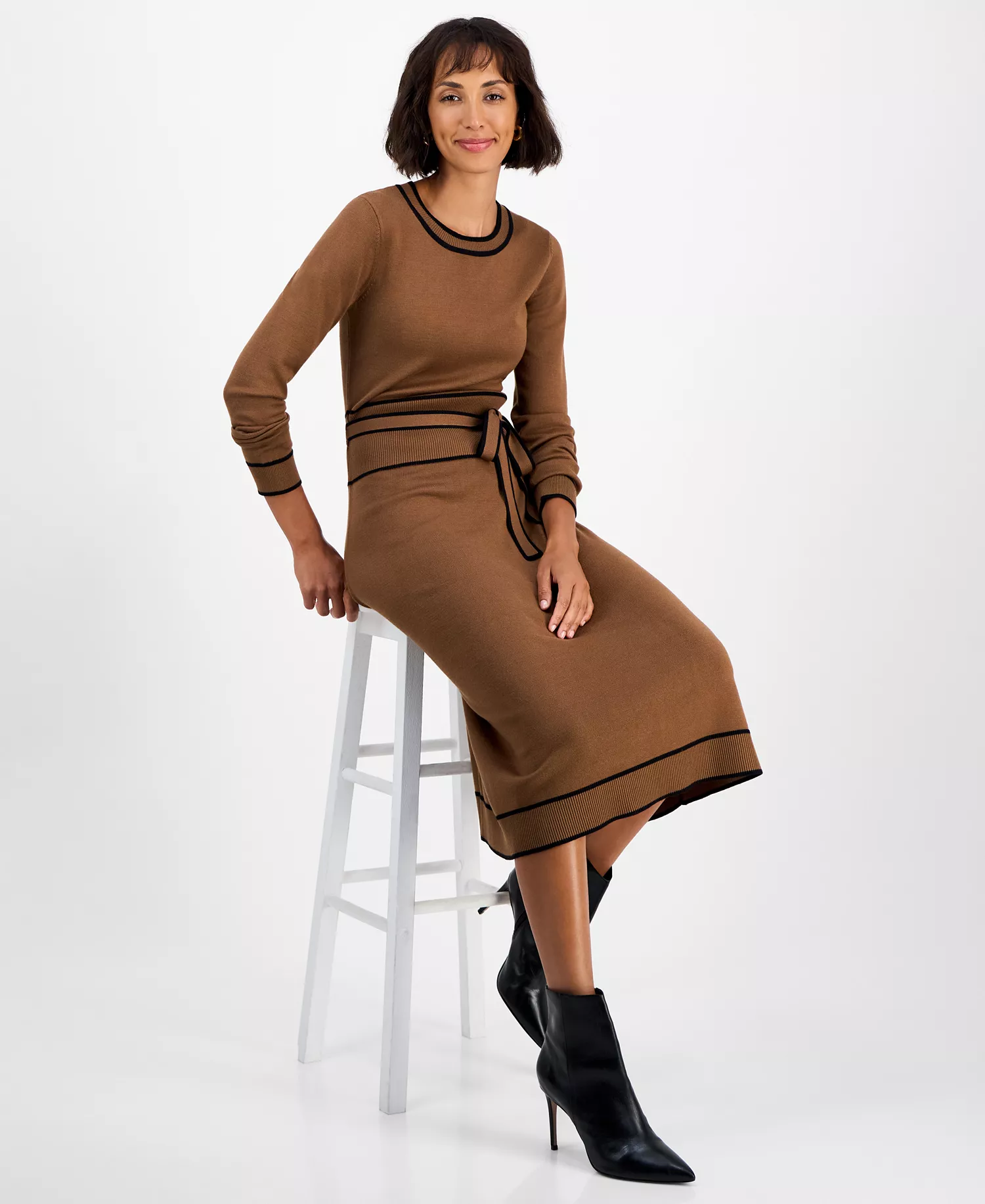 Women's Wide-Rib Belted Sweater Dress - Sherwood Camel/black - M