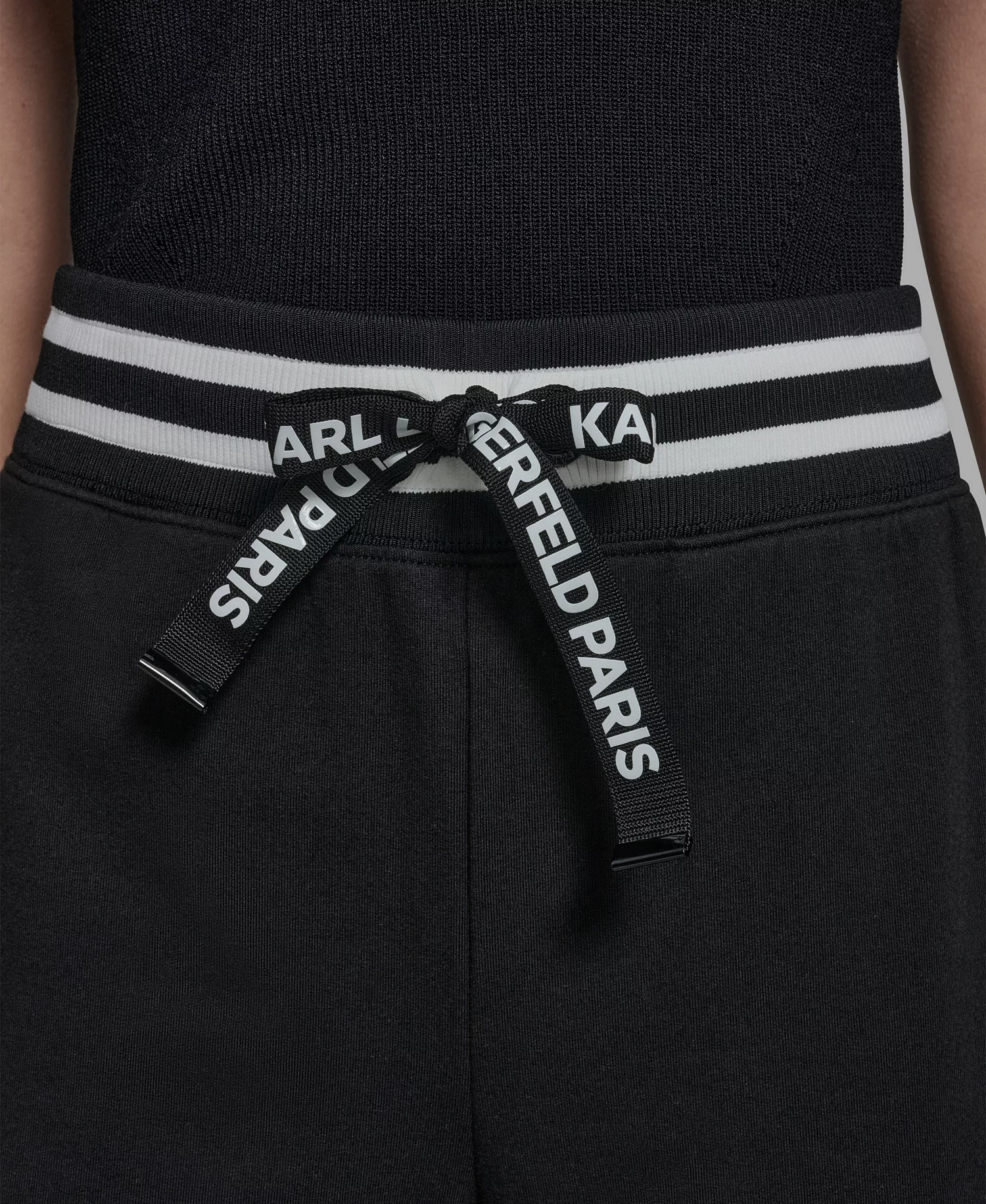 Women's Color Blocked Pull-On Joggers - Black - L