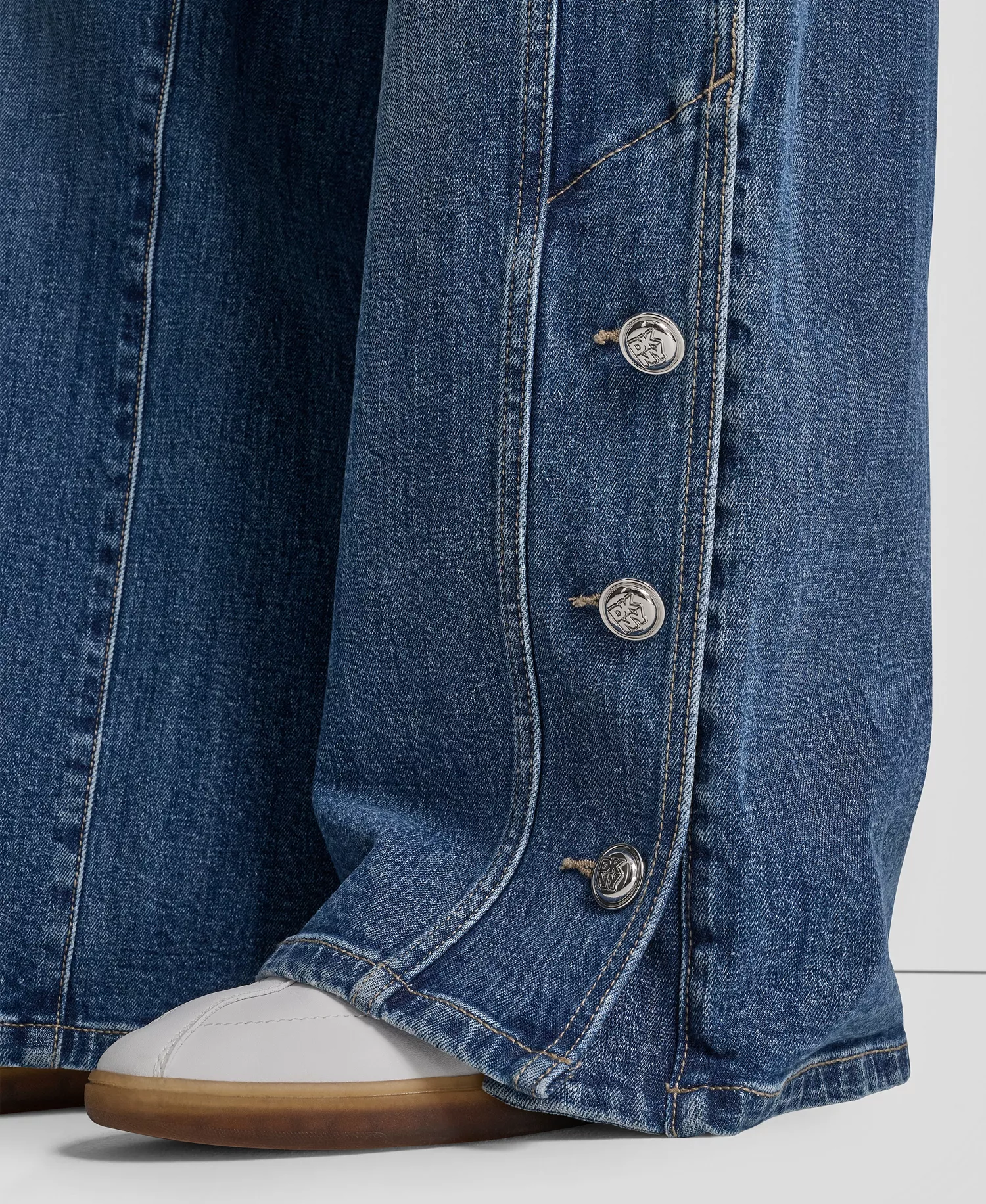 Women's High-Rise Modern Wide Leg Jeans - Hylan - 24