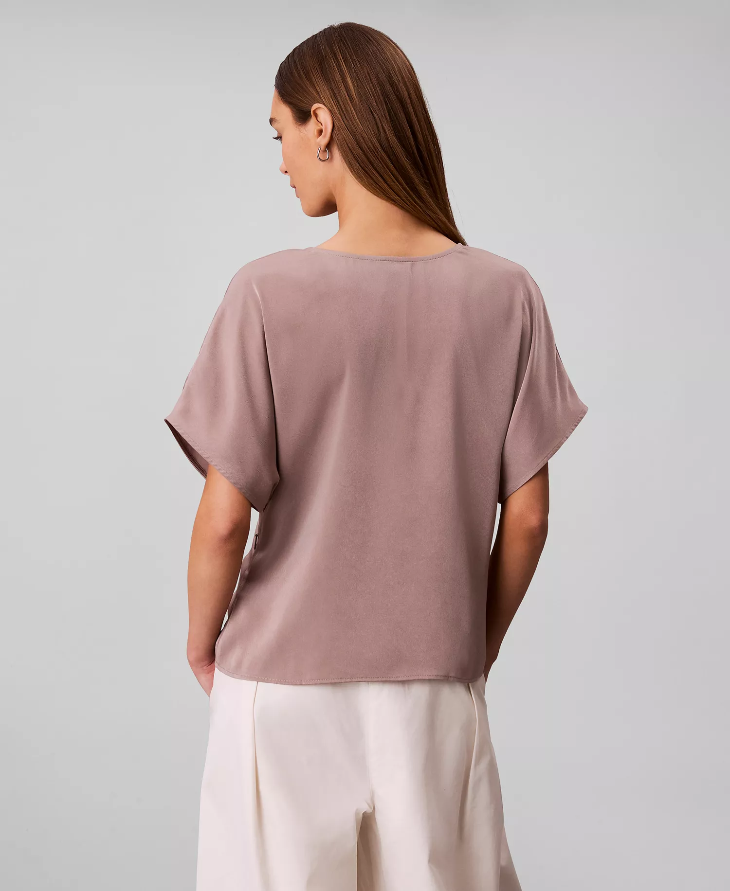 Women's Short-Sleeve V-Neck Top - Dusted Fox - L