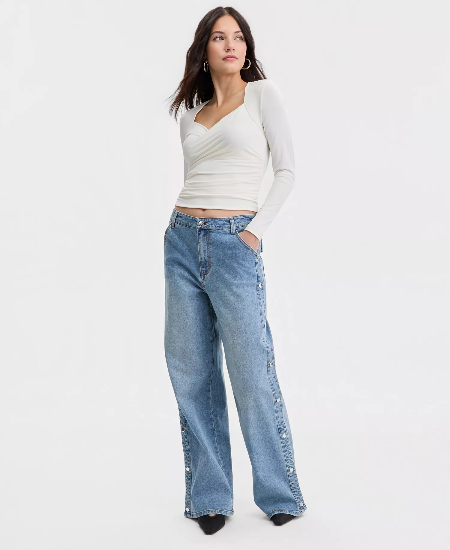 Women's High Rise Studded Wide Leg Jeans, Macy's Exclusive - Light Wash - 0