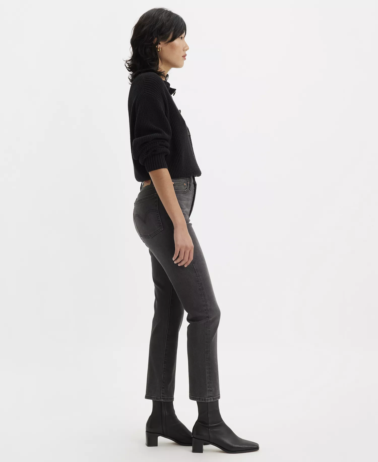 Women's Wedgie Straight-Leg High-Rise Cropped Jeans - Black - 24