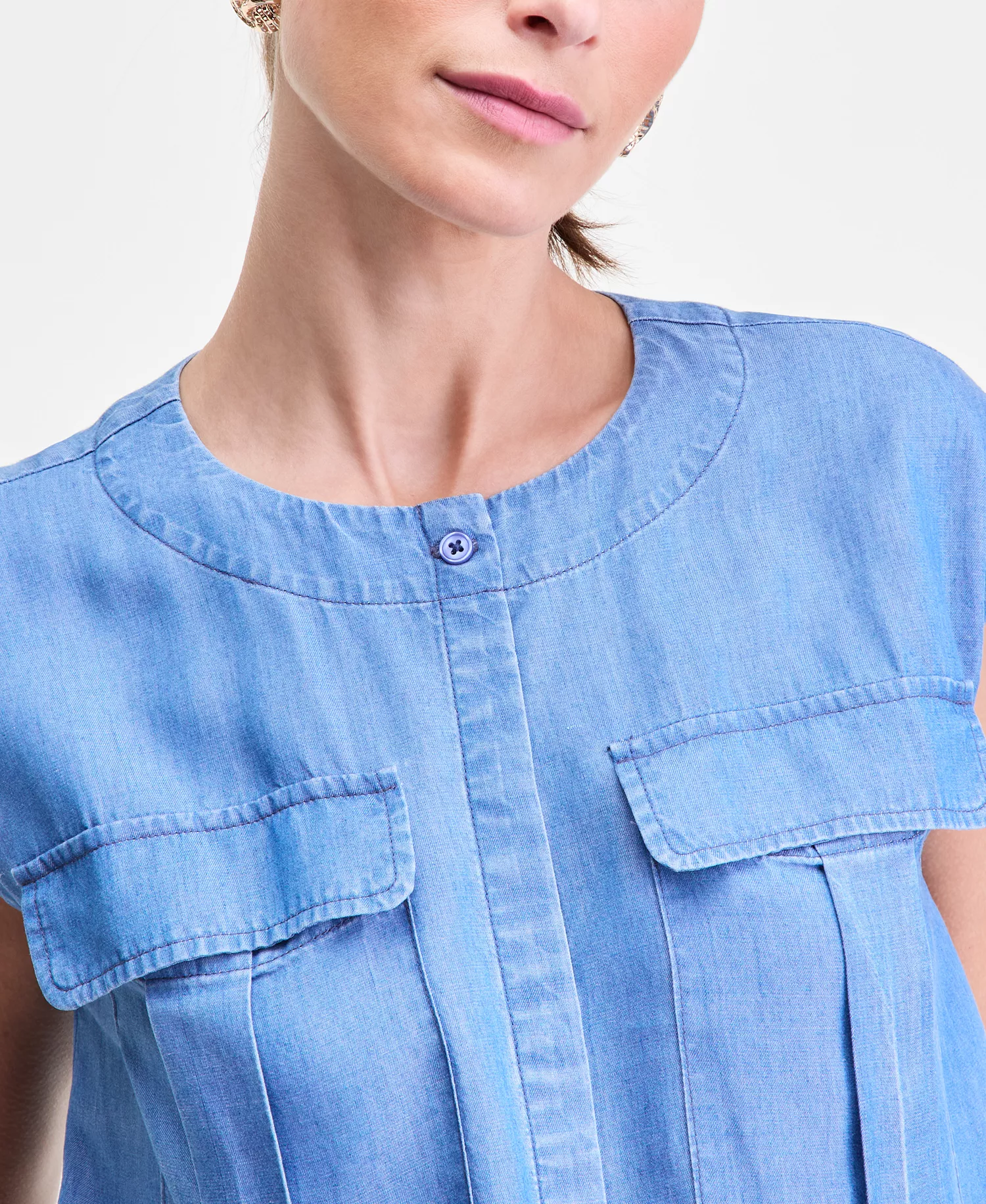 Women's Sleeveless Chambray Utility Shirt, Macy's Exclusive - Medium Indigo - L