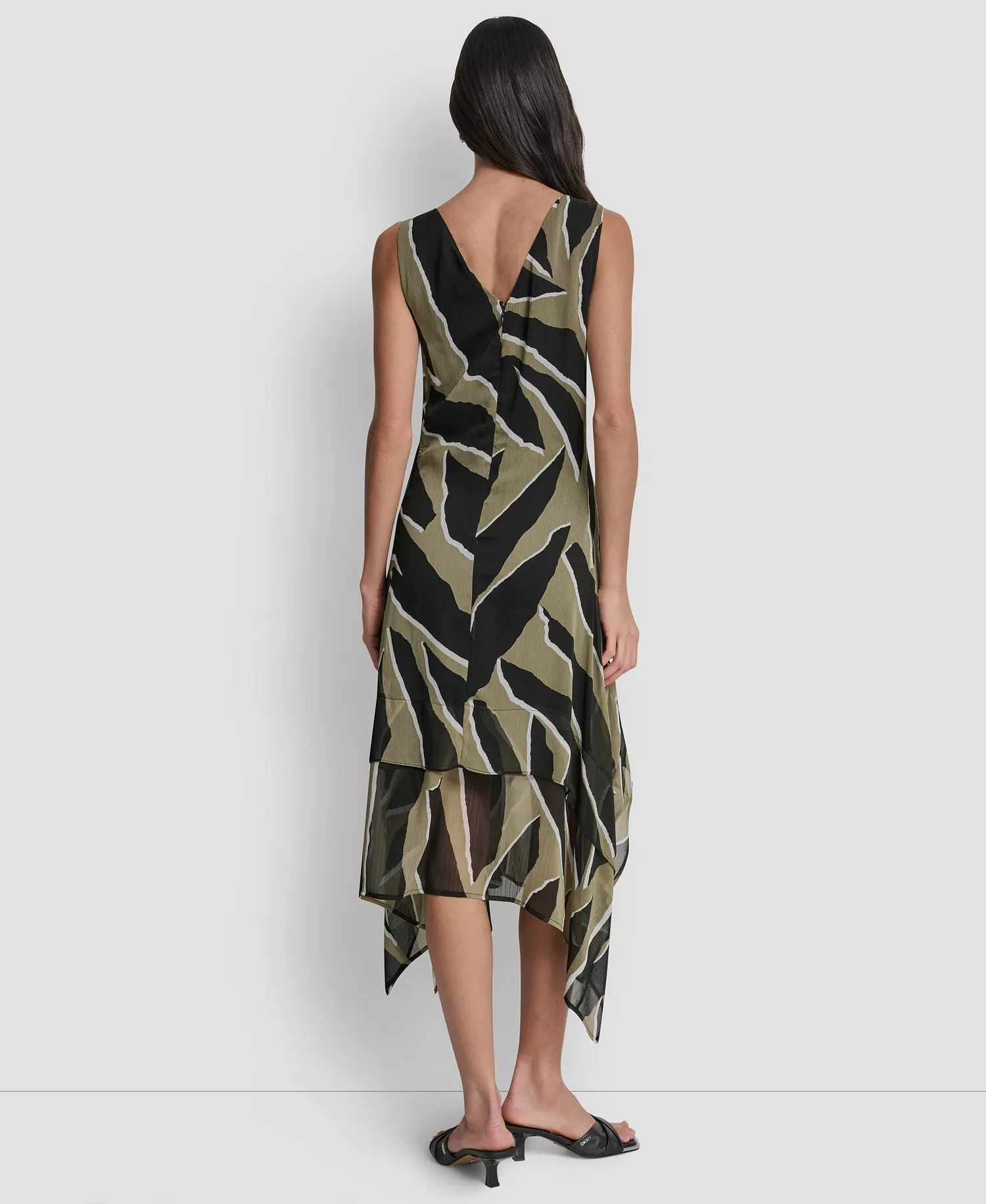 Women's Sleeveless Layered Crinkle V-Neck Dress - Jungle Black - L