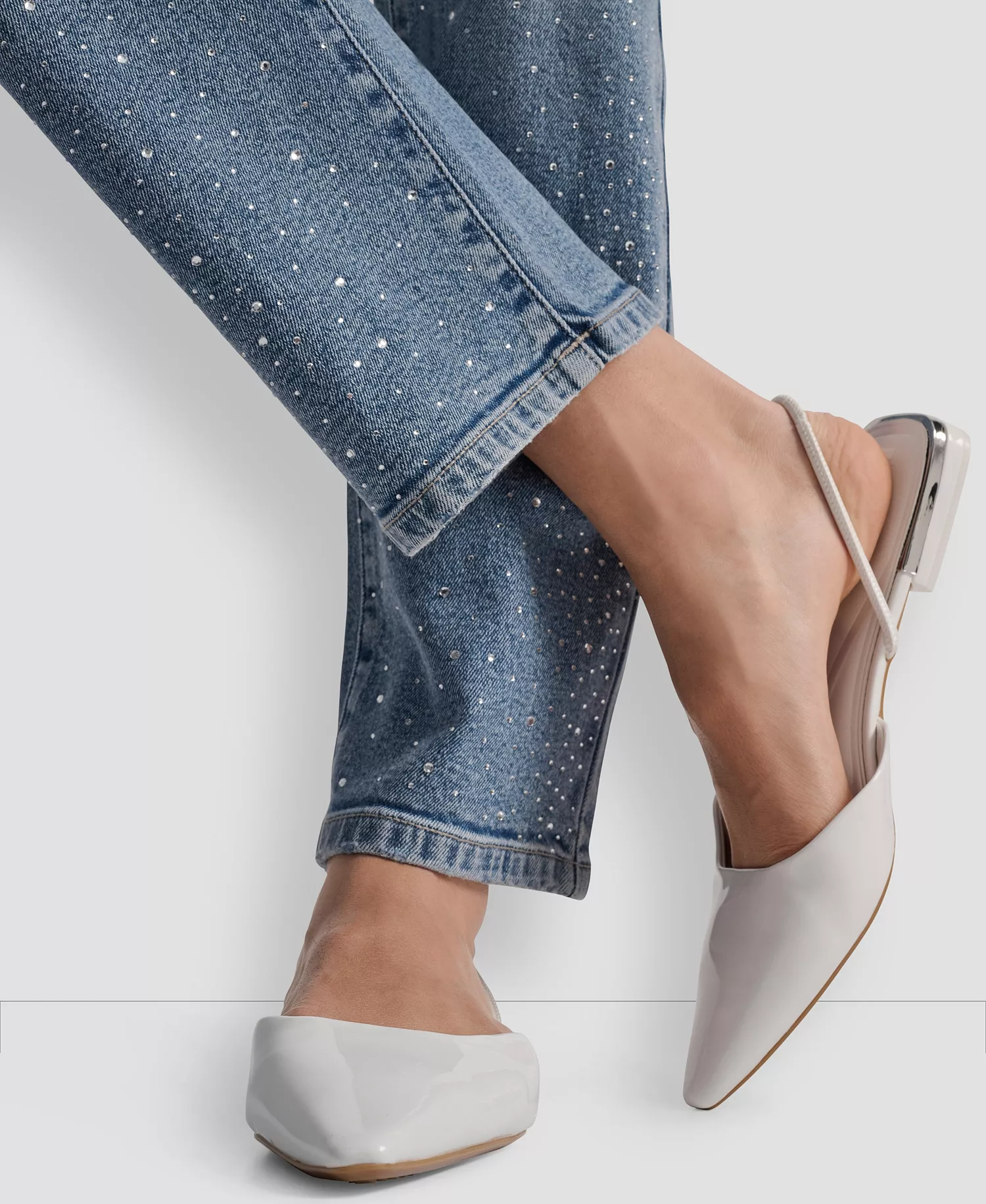 Women's High Rise Straight Fit Embellished Jeans - Jasper - 24