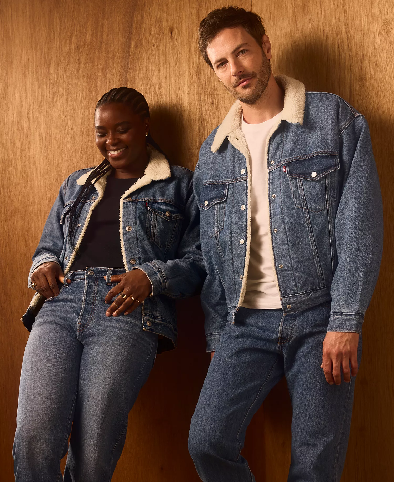 Women's 90s Denim Trucker Jacket with Sherpa Lining - Inner Adve - M