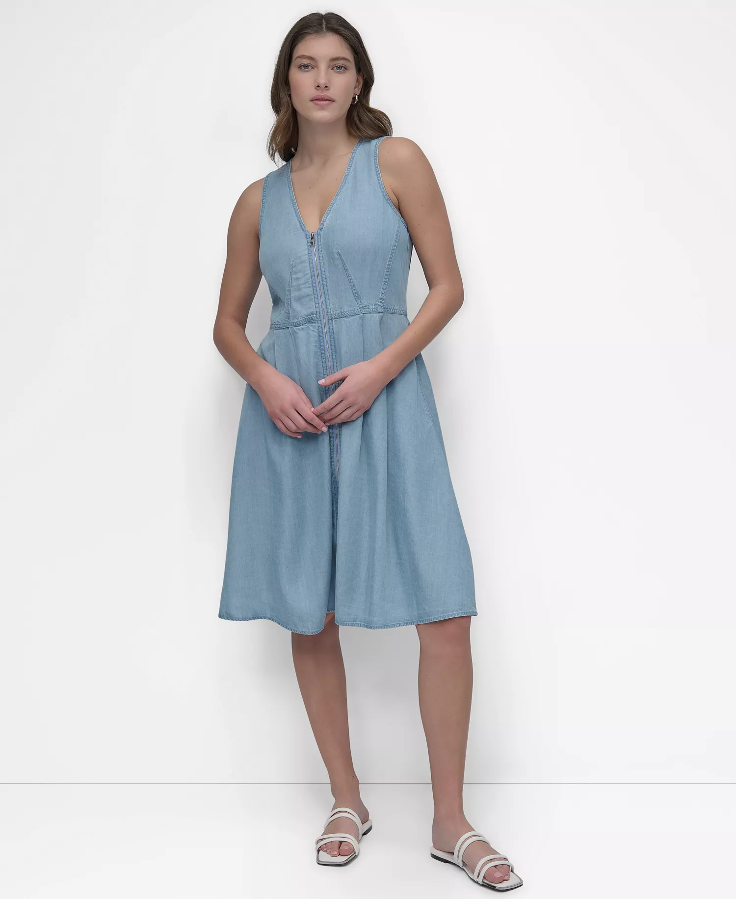 Women's Sleeveless Zip-Front Fit & Flare Dress - Light Chambray - L