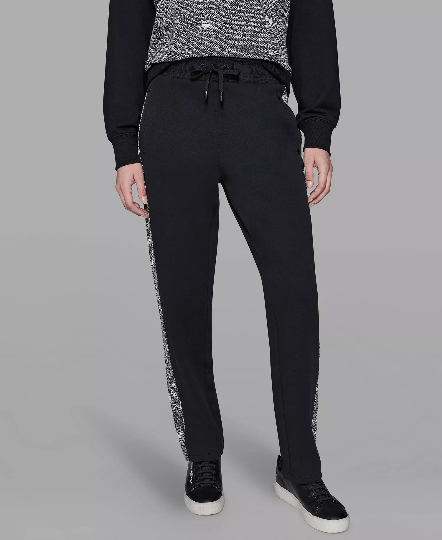 Women's Mid-Rise Straight Jogger Pants - Black - M