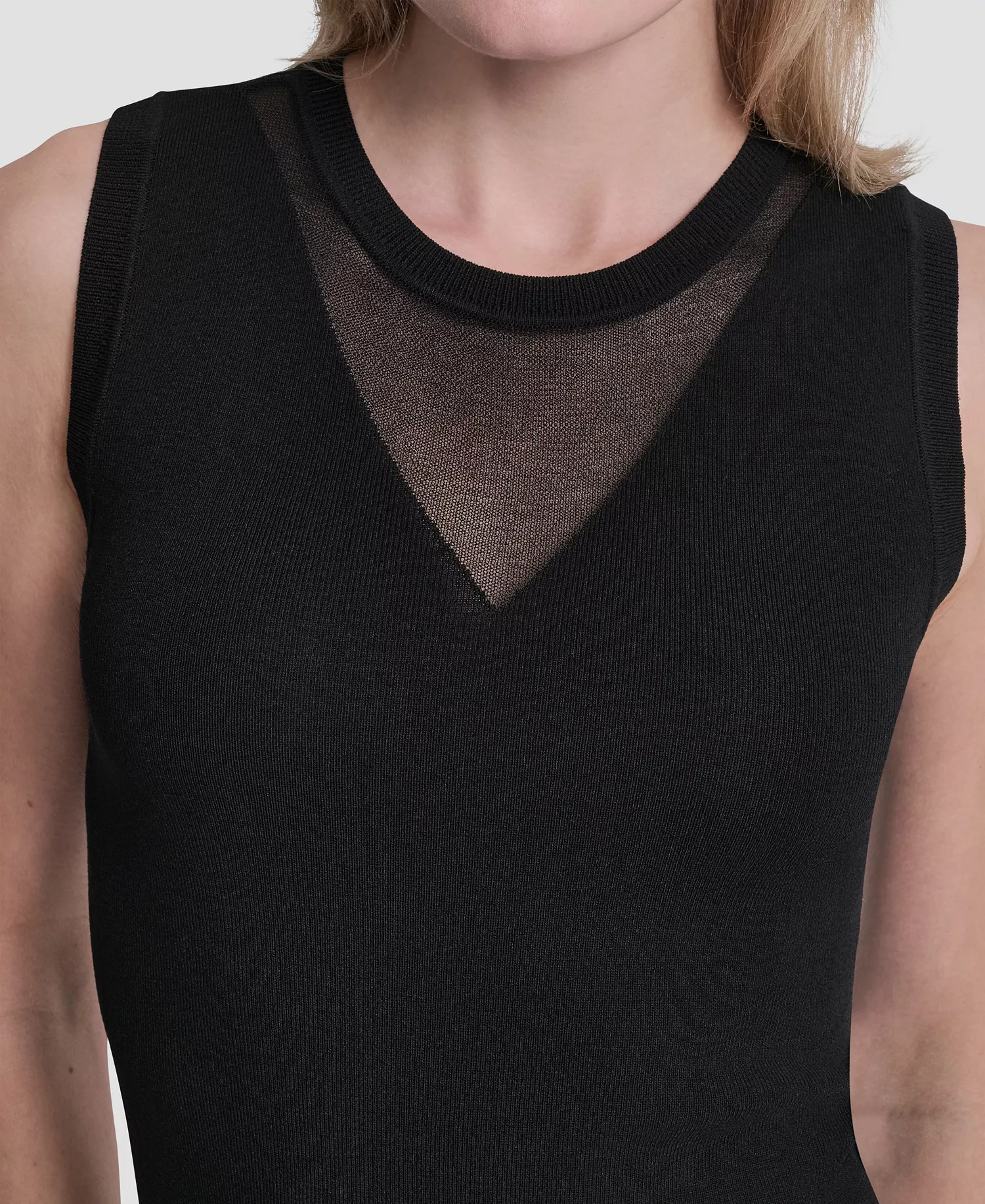 Women's Sleeveless Crewneck Sweater Top - Black - L