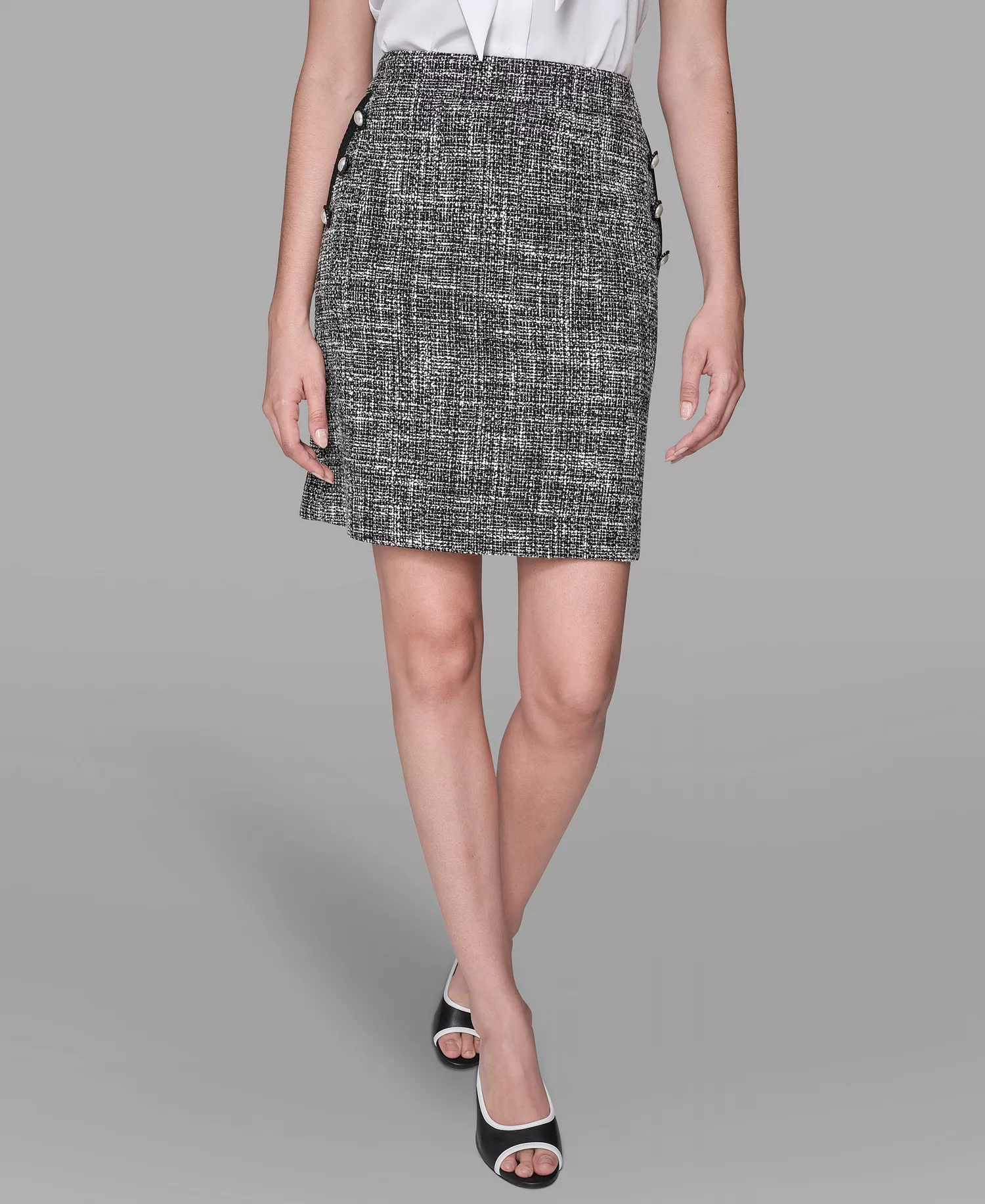 Women's Back Invisible Zipper Mini Skirt - Black/Soft White - 0