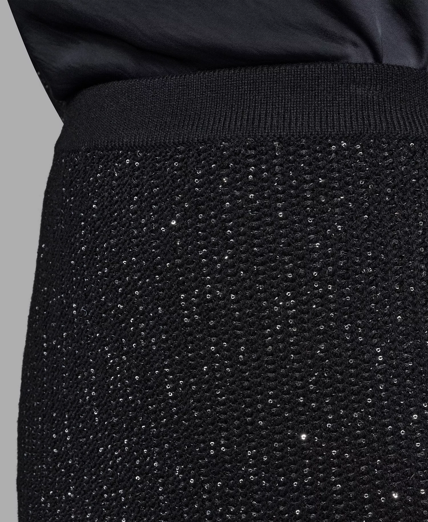 Women's Sequined Knit Short Skirt - Black - M