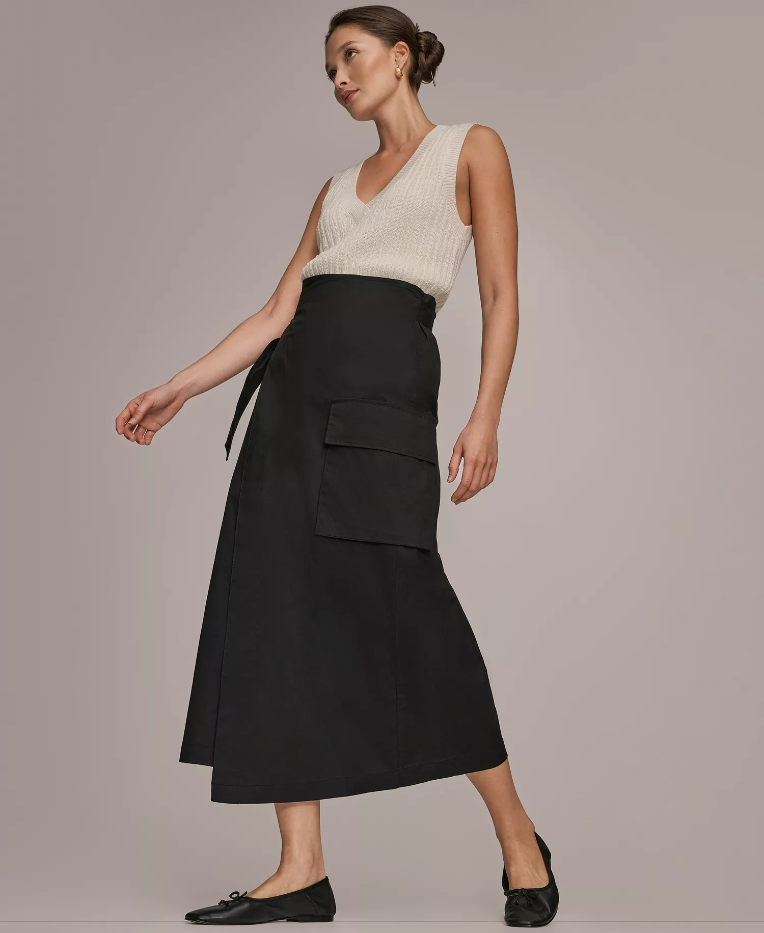 Women's Sleeveless V-Neck Loop Stitch Sweater Vest - Cream/silver - L