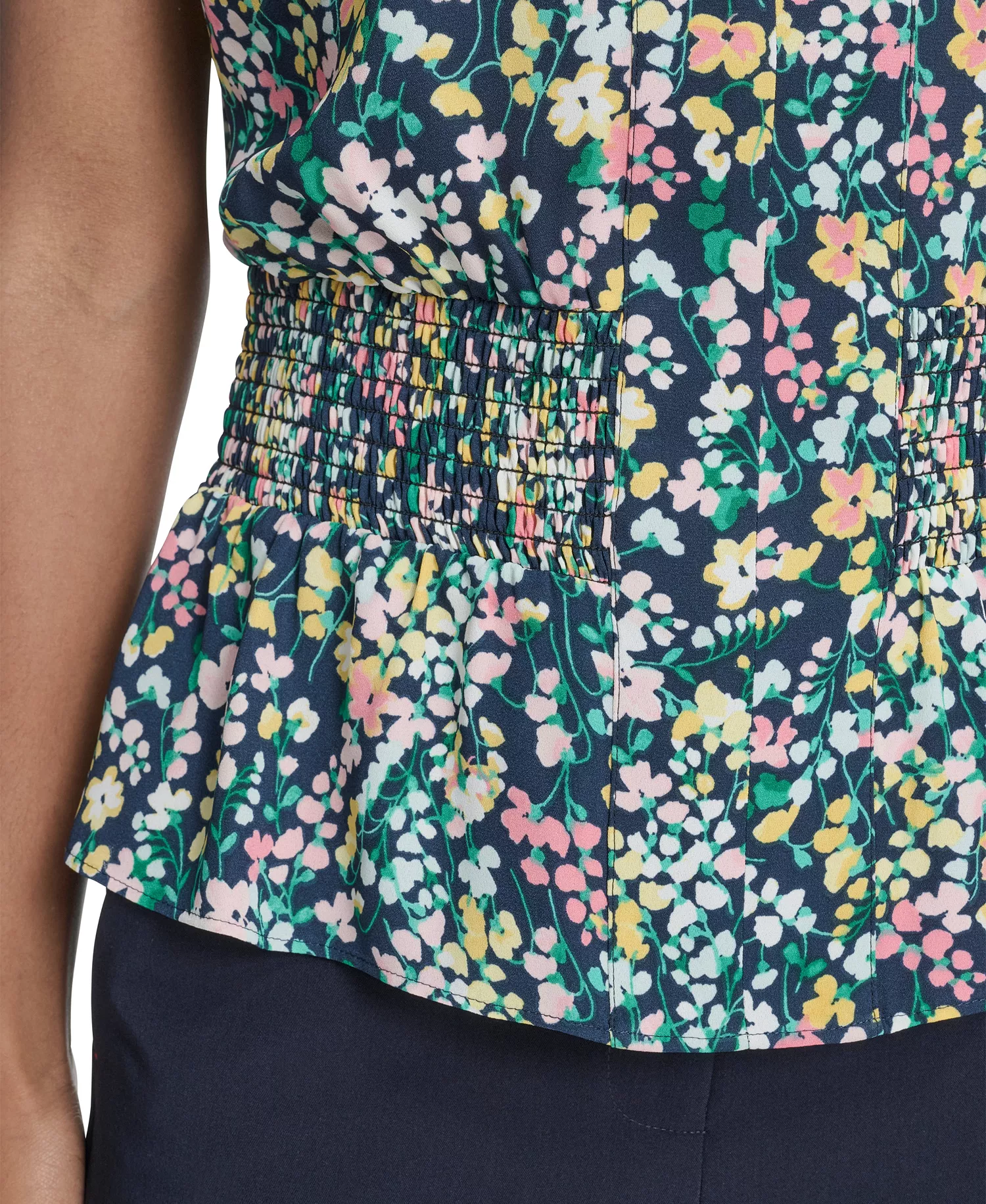 Women's Floral Smocked Peplum Top - Mdingiht Multi - L