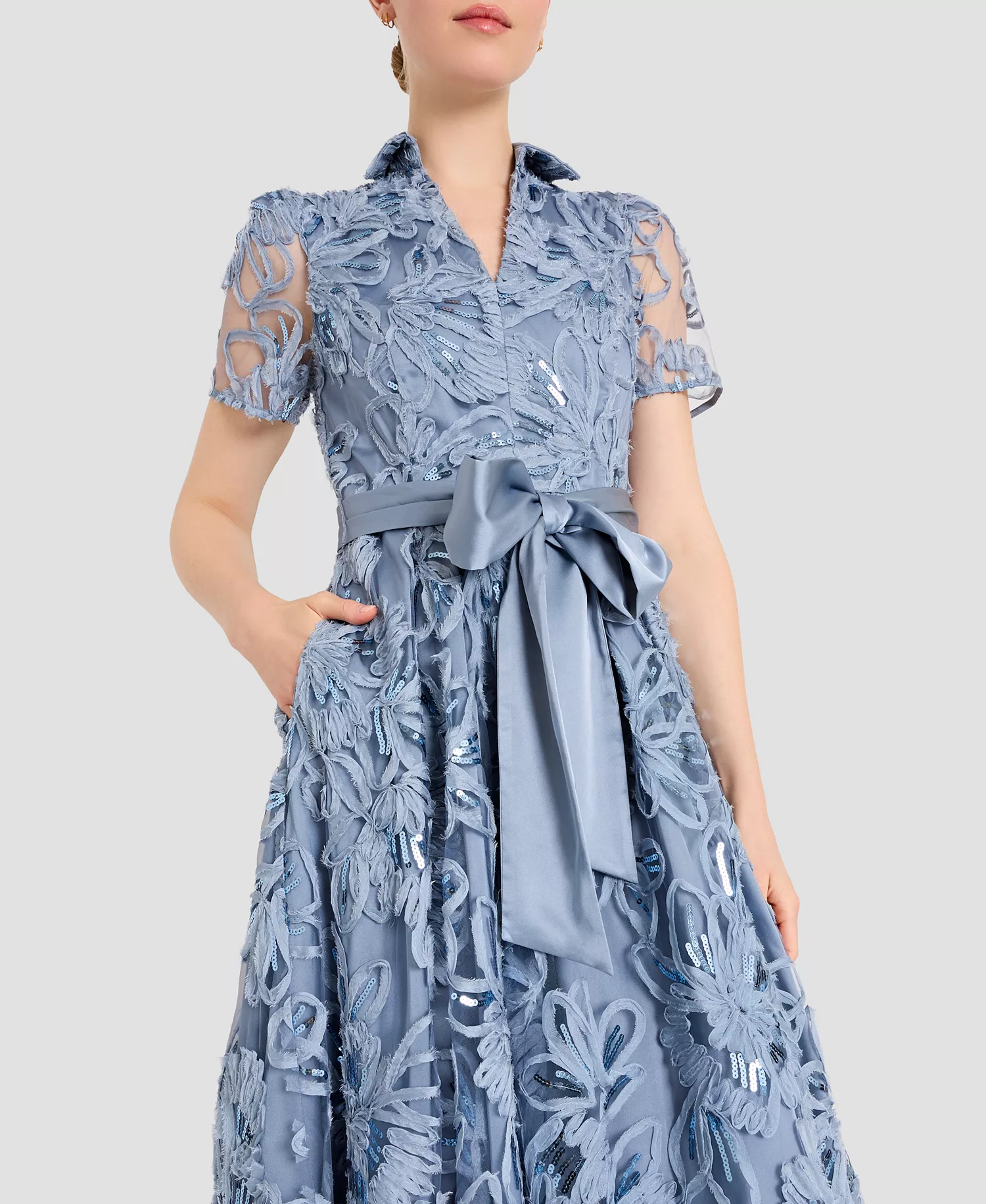 Women's Sequin Detail Collared V-Neck Midi Dress - Sky Blue - 10