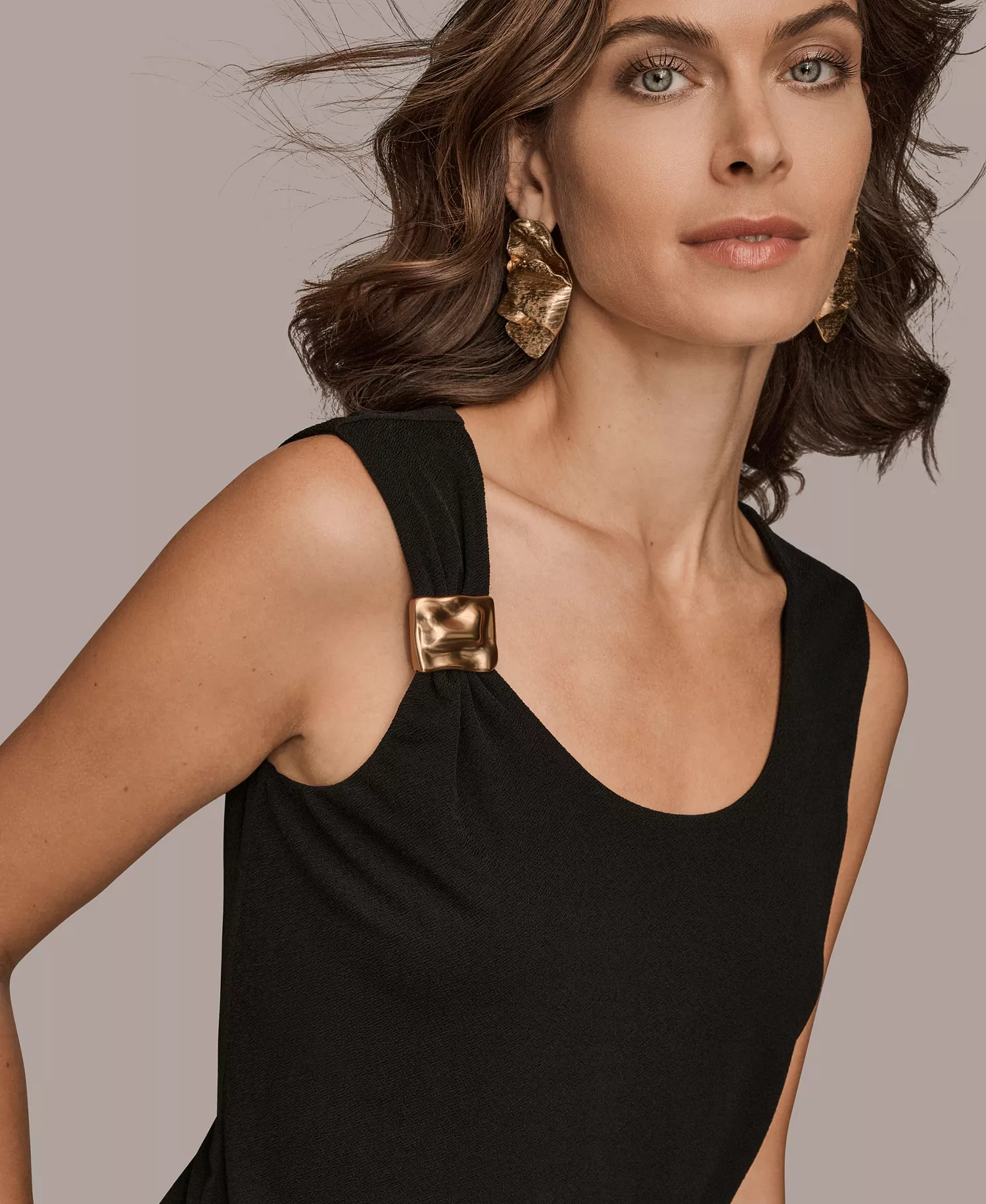 Women's Petite Scoop Neck Tank Top - Black - P/L