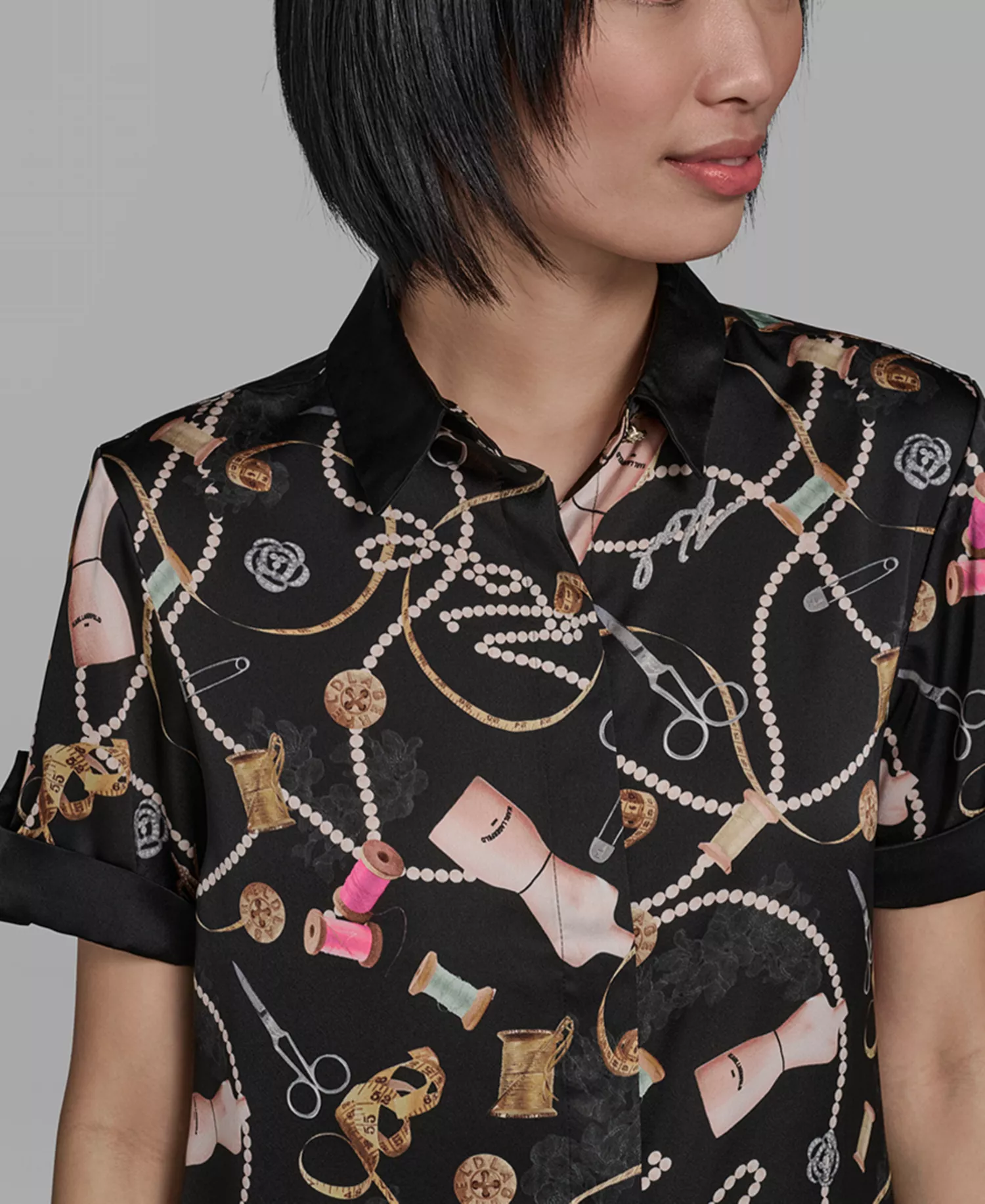 Women's Sewing Detail Printed Camp Collared Shirt - Black Combo - L
