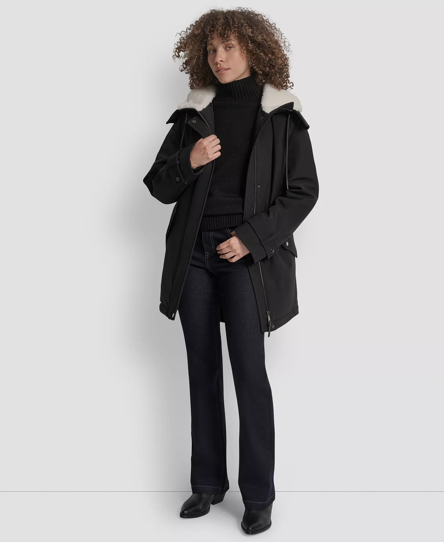 Women's Faux-Fur-Lined Hooded Softshell Coat - Black - L