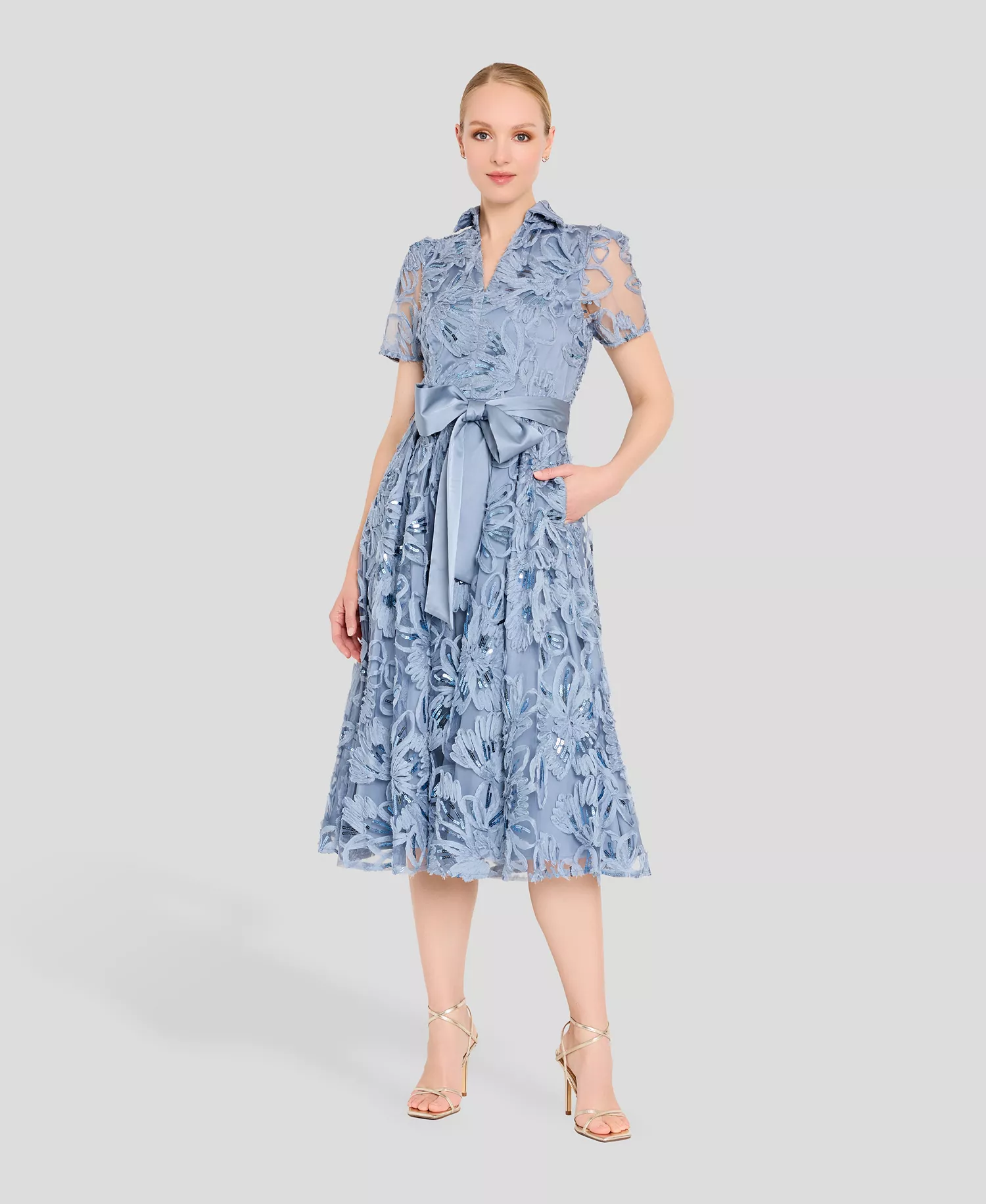 Women's Sequin Detail Collared V-Neck Midi Dress - Sky Blue - 10