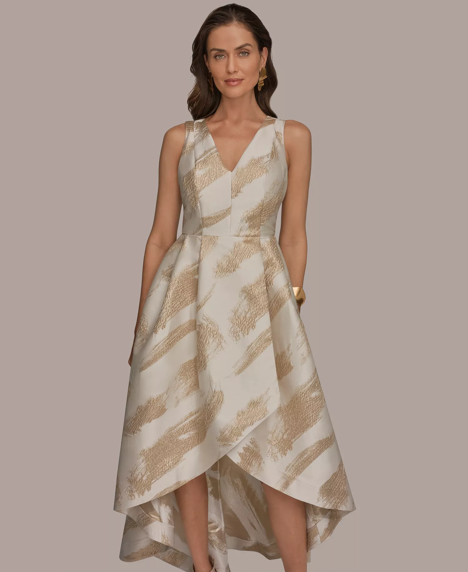 Women's V-Neck High-Low Jacquard Gown - Cream/Gold - 10
