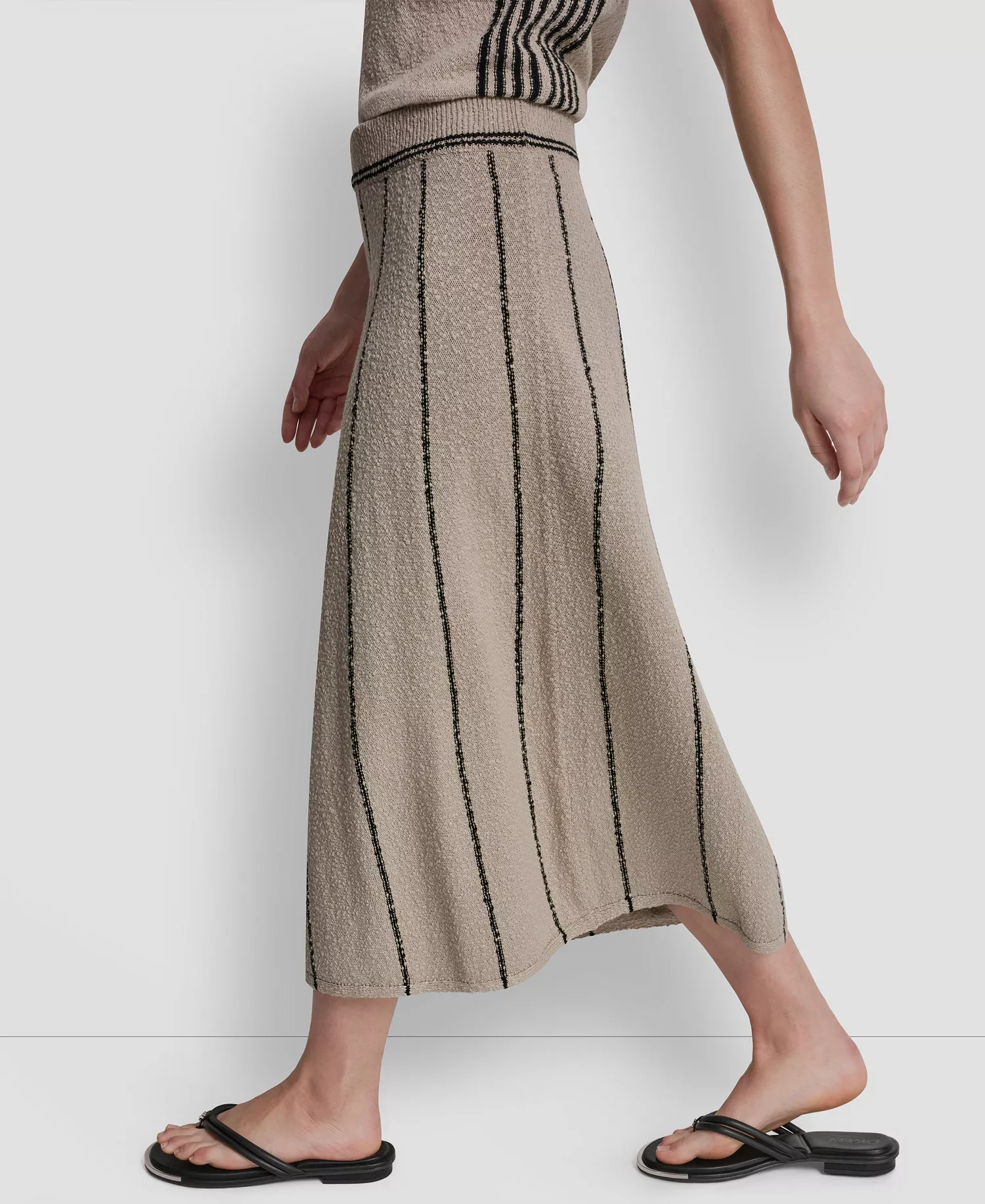 Women's Vertical Striped Detail Maxi Pull-On Skirt - Pebble/black - L