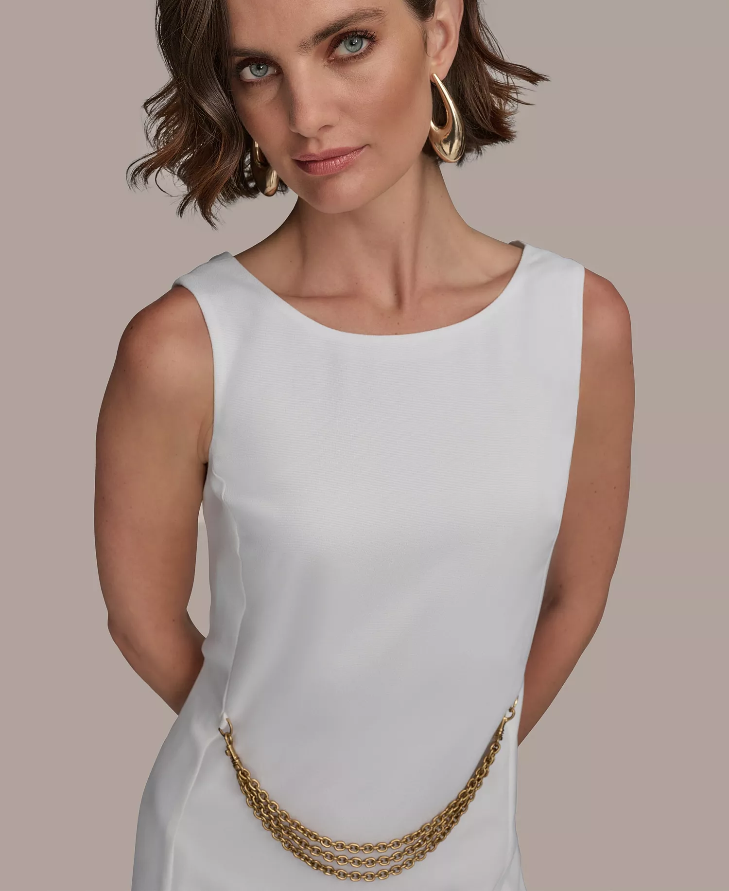 Women's Sleeveless Chain-Belt Sheath Dress - Cream - 10