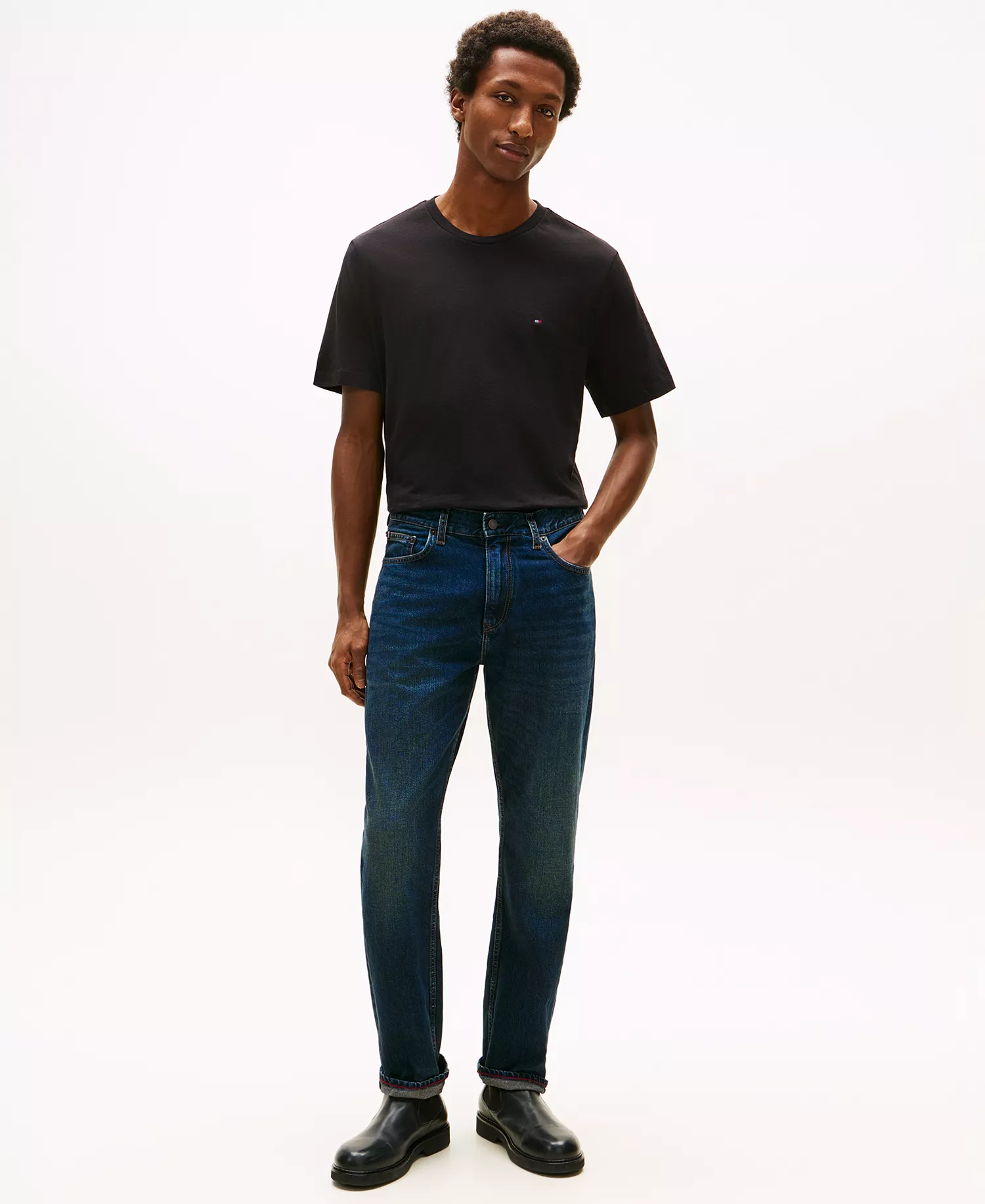 Men's Regular-Fit Essential T-Shirt - Black - L