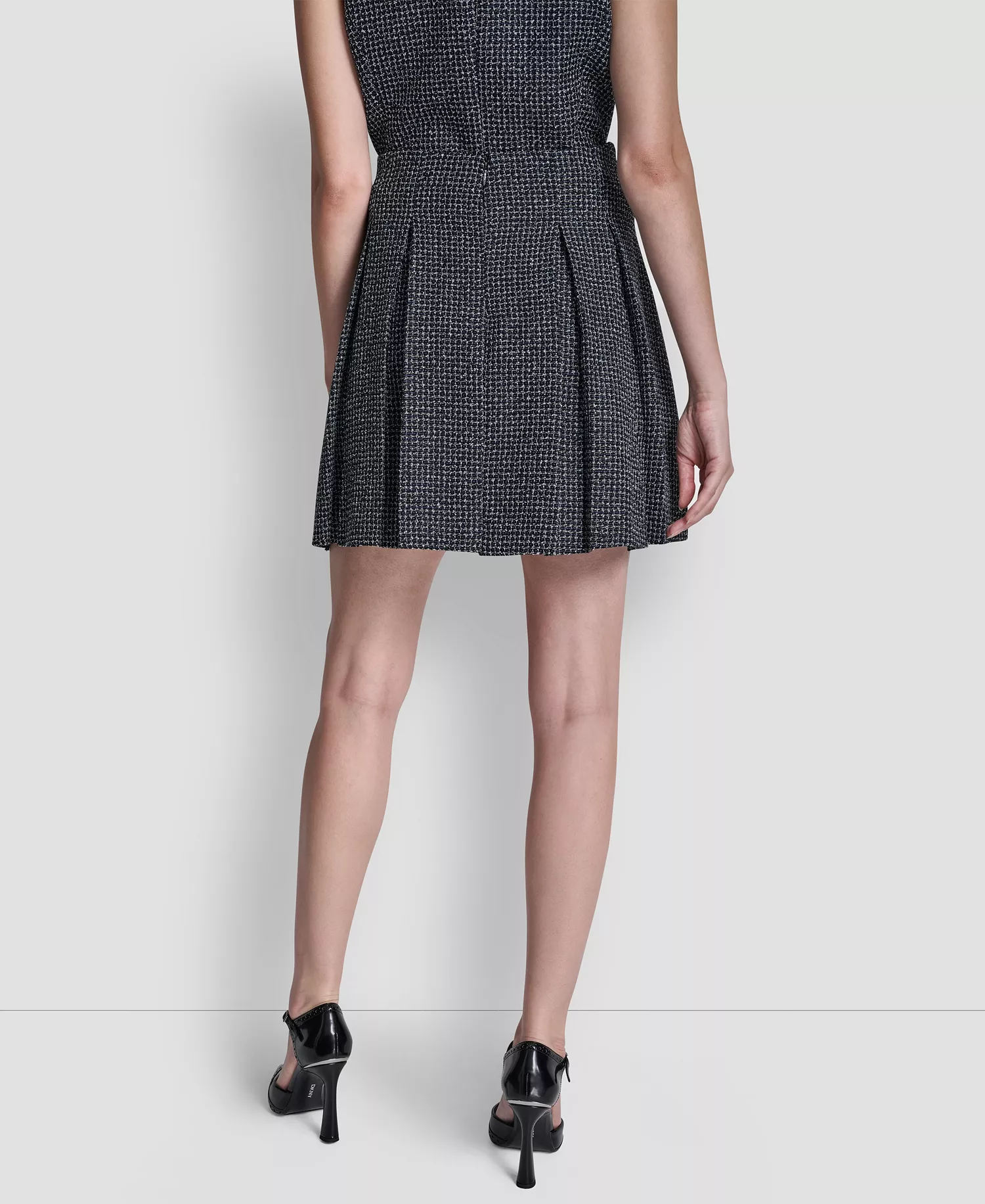 Women's Pleated Zippered Mini Skirt - Navy Combo - 10