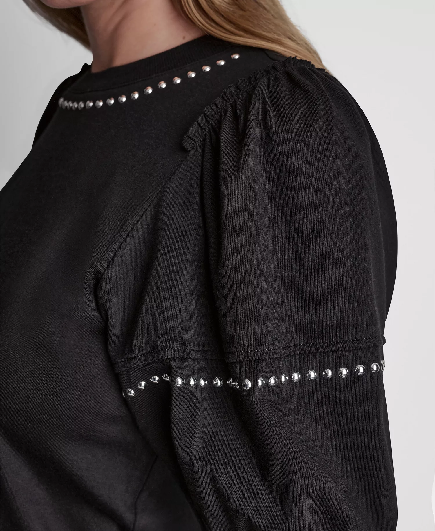 Women's Dome Studs Mini Sleeve T-Shirt - Black/shiny Silver - L