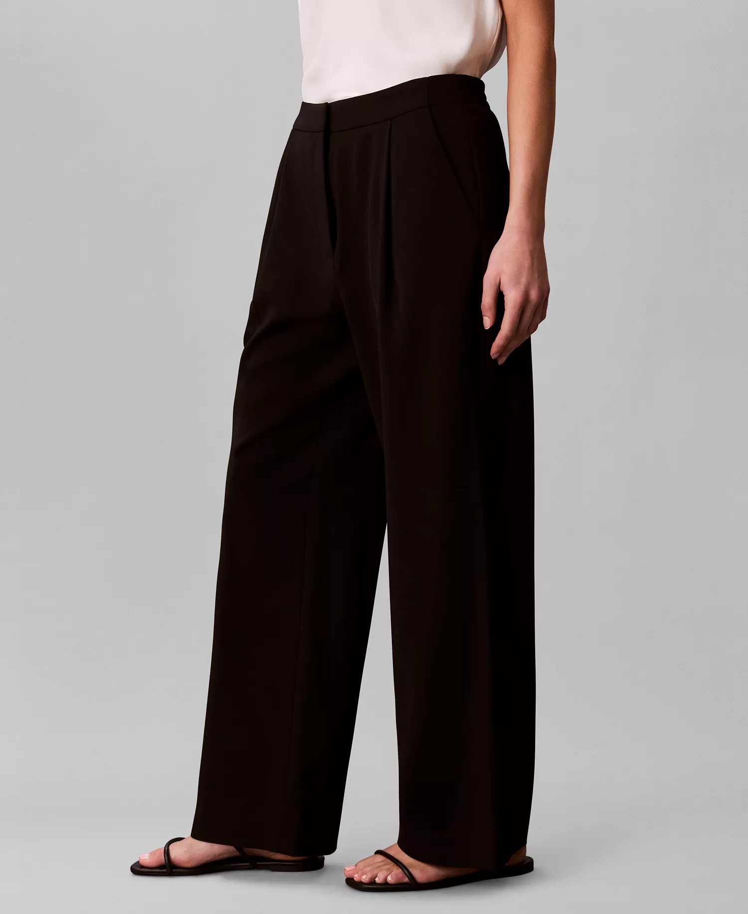 Women's Good Hero Zip-Fly Pants - Black - L